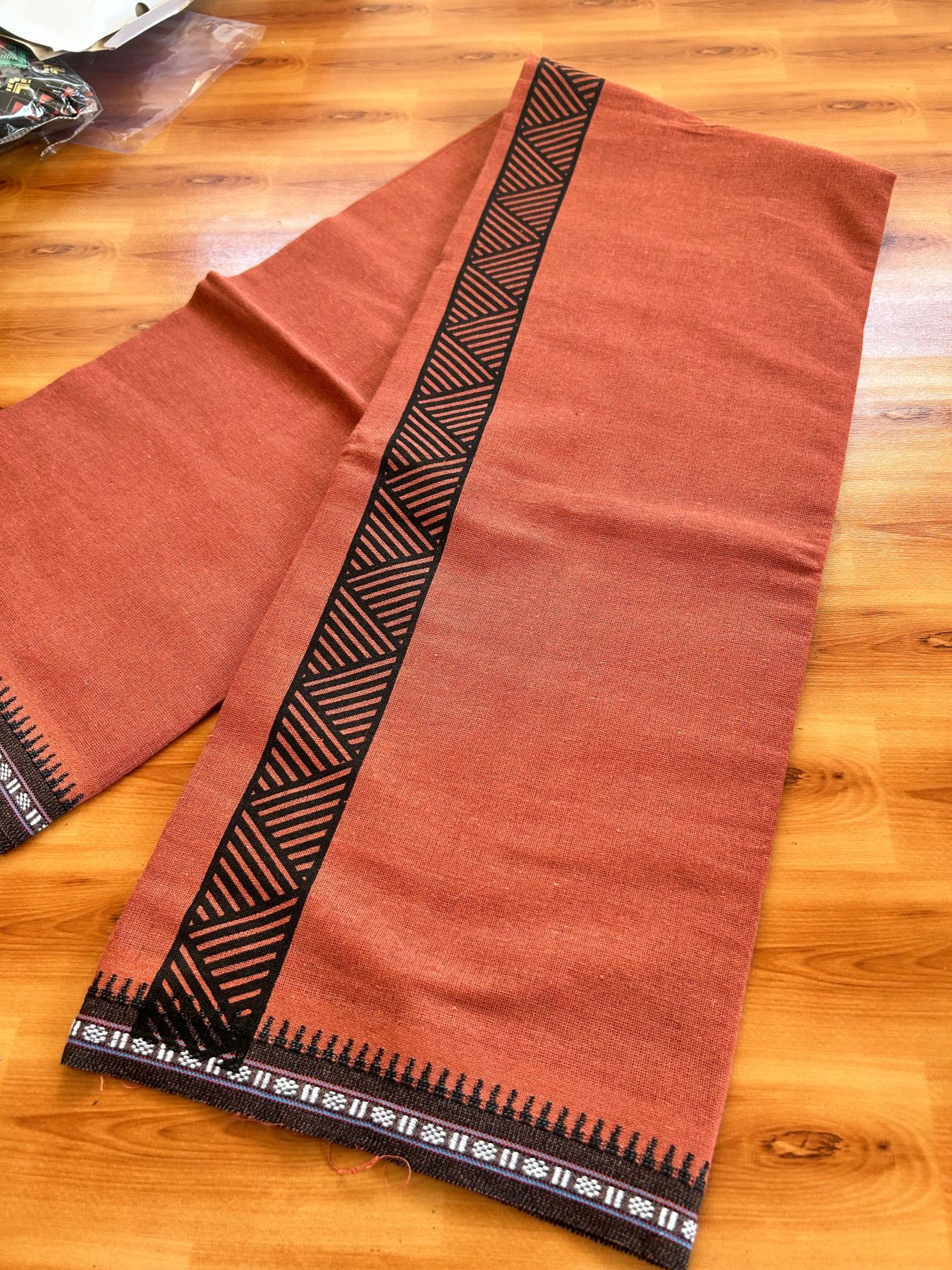 Single Kaily / Lungi - Kaitharikada - Mixed Cotton - 40s twisted - 1.75 inch Black Printed Design Printed Kuppadam Kara With Kavi Colour Body (2 meter / 4 muzham) - 31 KK8075 SAT