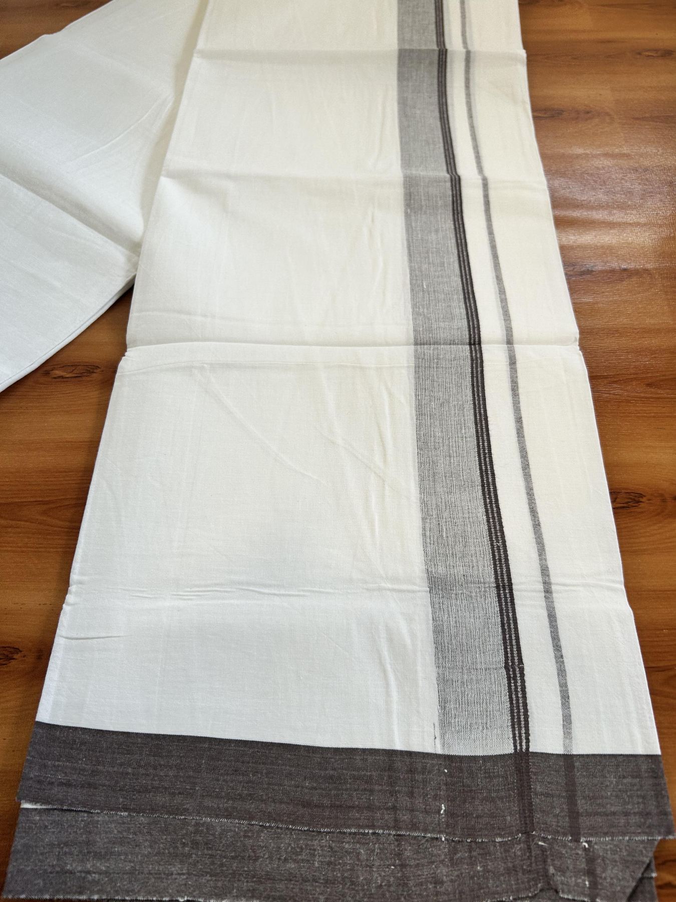 Single Pure White Mundu/Dhoti - KaithariKada Balaramapuram Pure Cotton - 70x30 - 1.25 Inch Brown Shaded Striped Kara 1.90 mtr (4 muzham) - 26 KK5418 PMC