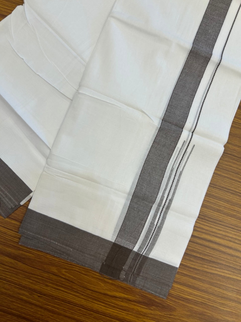 20% Discount! KaithariKada Balaramapuram 100% Cotton Double Pure white Mundu/Dhoti- 60s - 1.25 inch Brown shaded chutty kara - 3.90mtr ( 8 muzham) - 25 KK5279 CKS