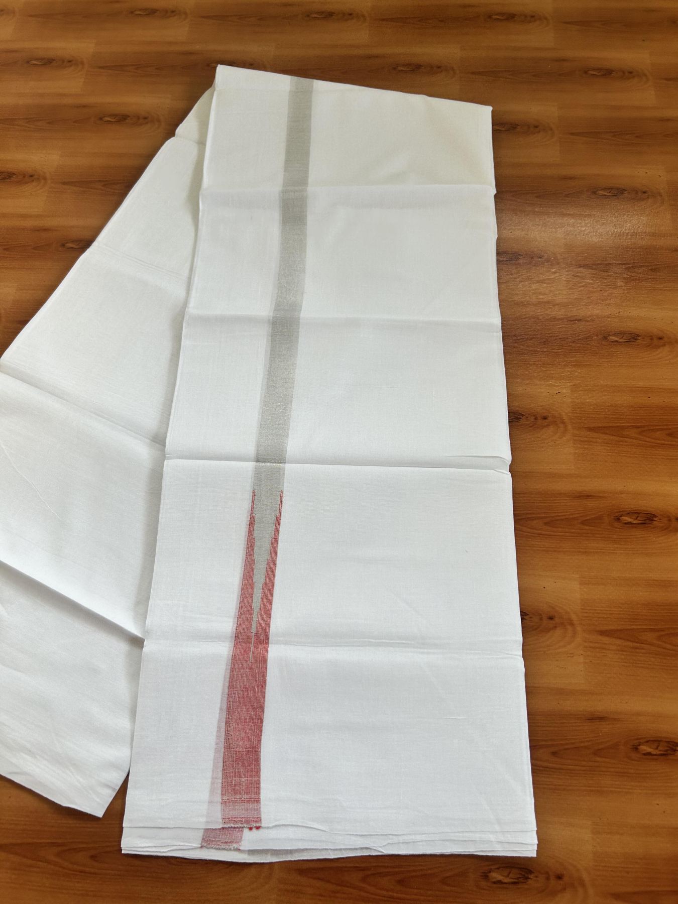 Double Pure White Mundu/Dhoti - 20% Discount !! KaithariKada Balaramapuram 100% Cotton - 100x80 - 0.75 inch Pinkish Red Silver Kasav Chutty Kara 3.80 mtr (8 muzham) - 29 KK5414 CKS