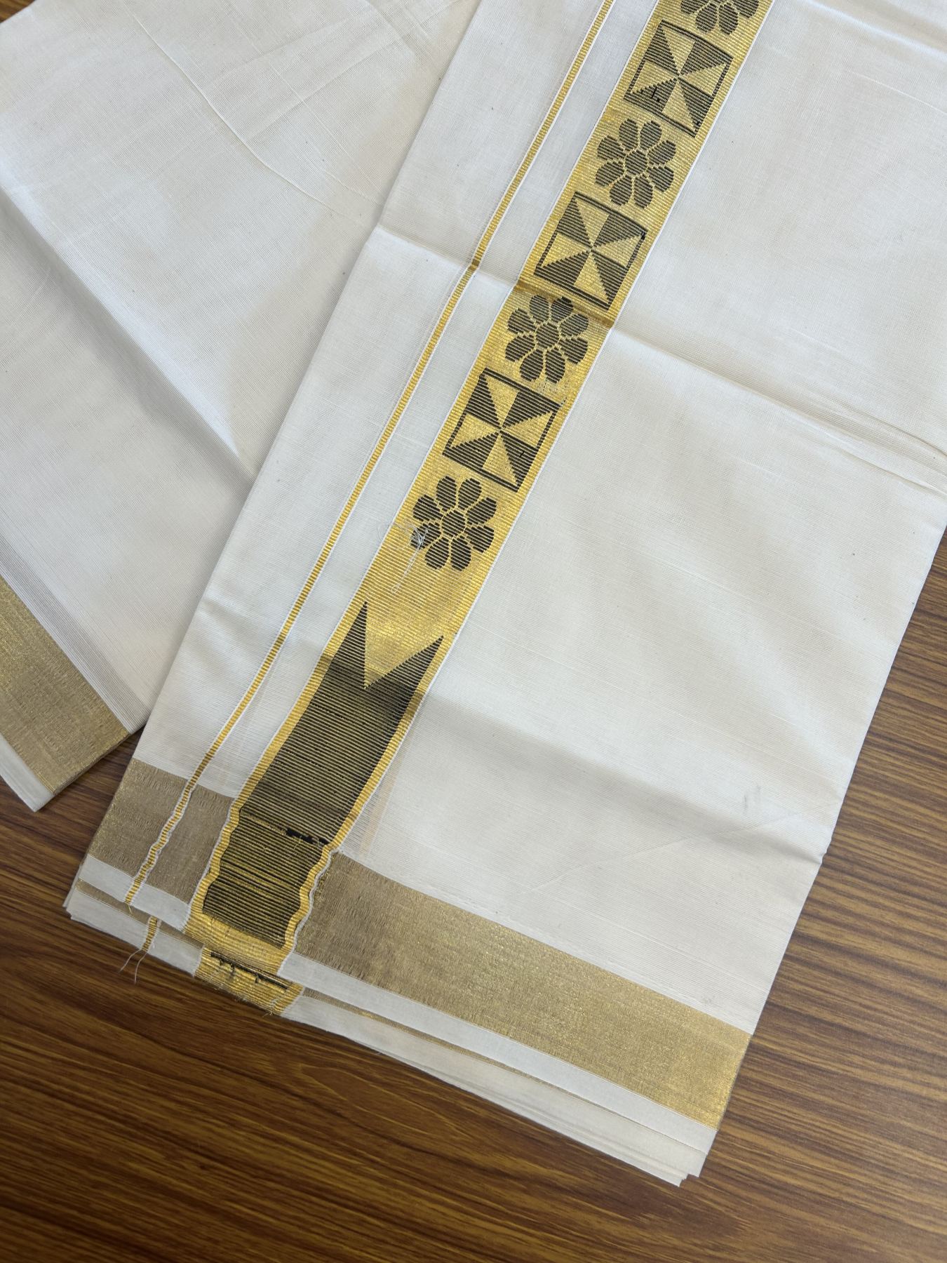 20% Discount! KaithariKada Balaramapuram Double Off White - (Unbleached) Mund/Dhoti - Cotton mix - 100X80- 1.5 inch Kasav Black Jacquard design chutty Kara 3.90 mtr (8 Muzham) - 3 KK5313 PMC