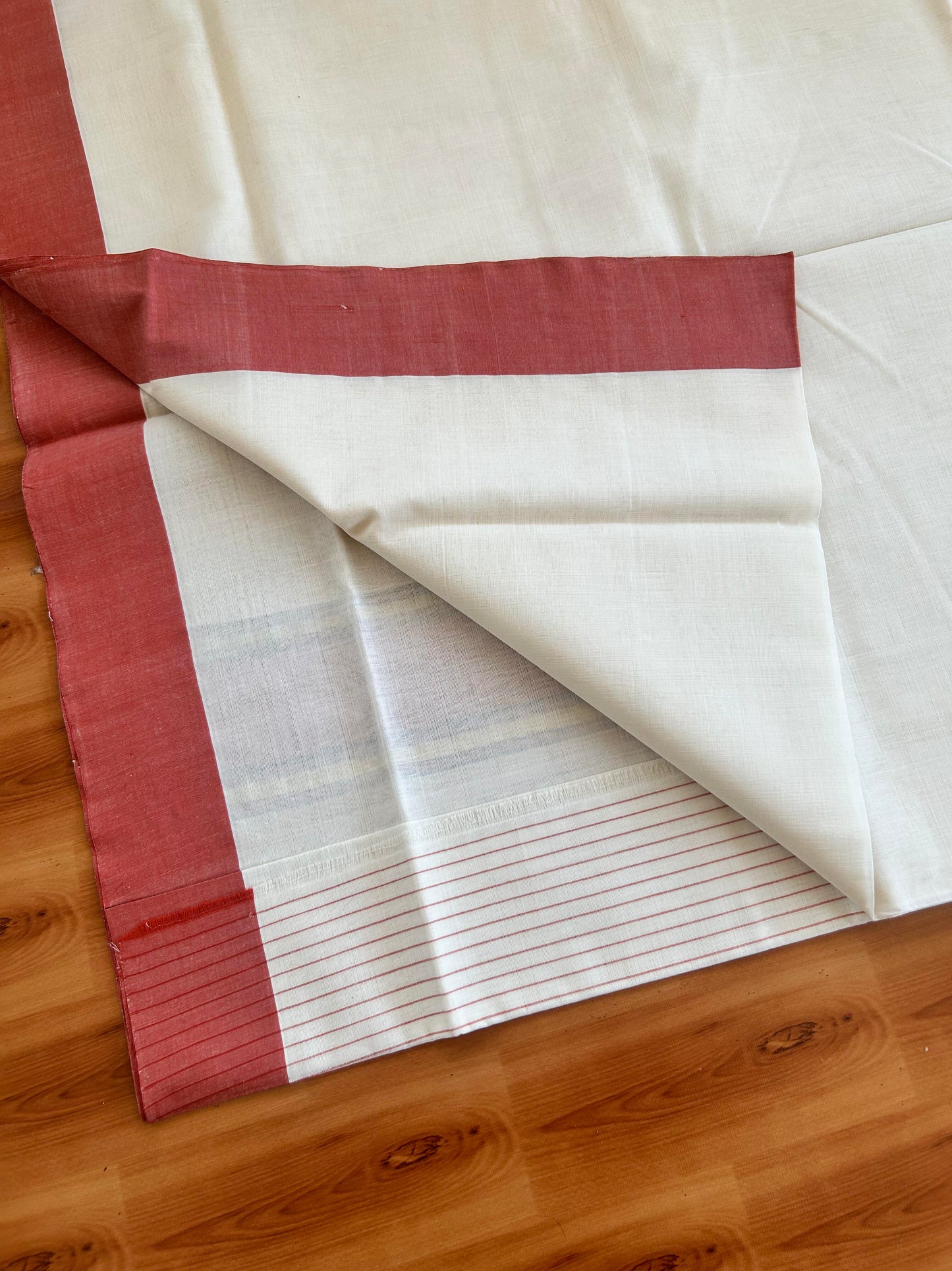 25% Discount KaithariKada Handloom Unakkupaav Balaramapuram Kerala Saree for Women - 100% Pure Cotton - 3.75 inch Gold Kasav Black & Brick Orange Side Striped Kara - 7 KK7001 ABH