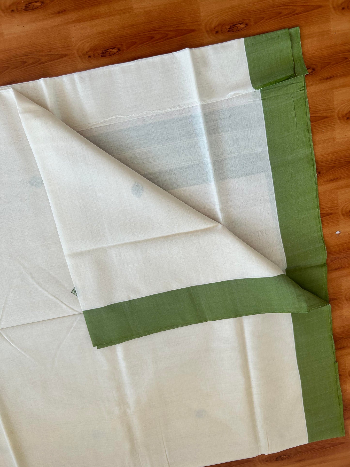25% Discount KaithariKada Handloom Unakkupaav Balaramapuram Kerala Saree for Women - 100% Pure Cotton - 3.75 inch Parrot Green Stripes Kara - 1 KK7001 ABH