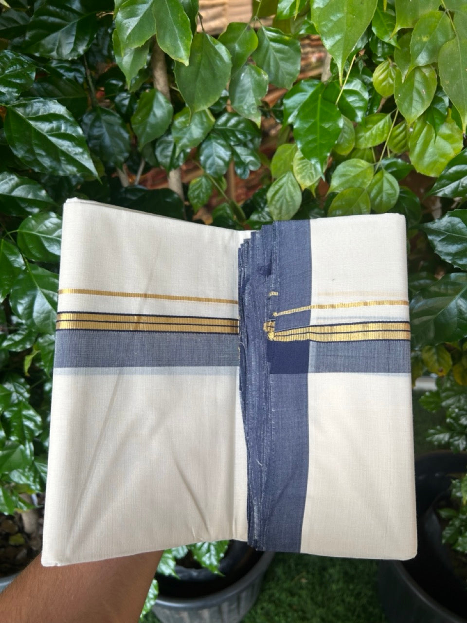 25% Discount! KaithariKada Handloom Millpaav Balaramapuram - Cotton Double Mundu/Dhoti Off white (Unbleached) - 80x90 - 1.5 inch Kasav striped Navy Blue shaded Kara 3.60 meter (8 Muzham) - 78 KK5256 RAM