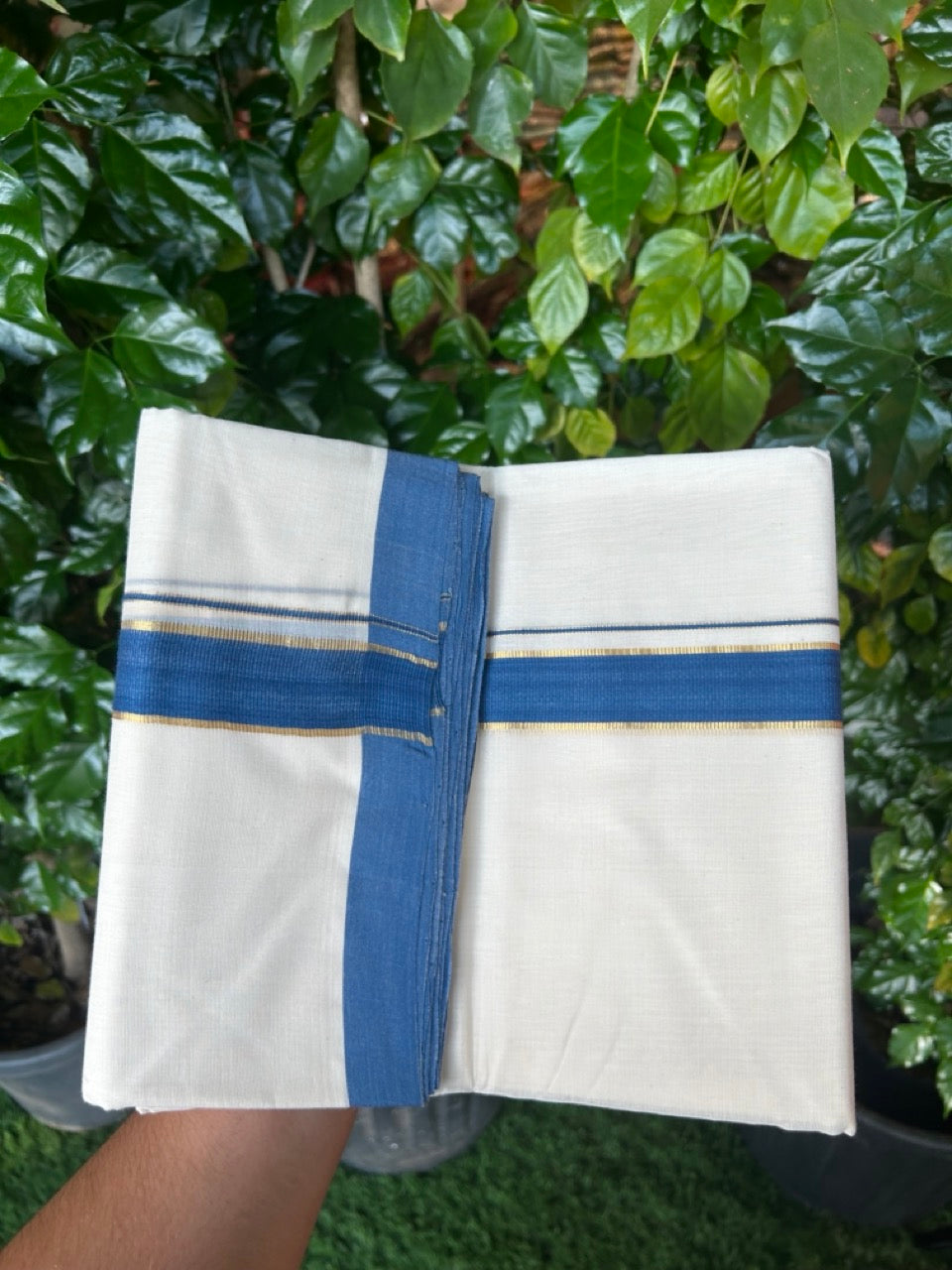 25% Discount! KaithariKada Handloom Millpaav Balaramapuram - Cotton Double Mundu/Dhoti Off white (Unbleached) - 80x90 - 1.25 inch Kasav Blue Kara 3.60 meter (8 Muzham) - 87 KK5256 RAM