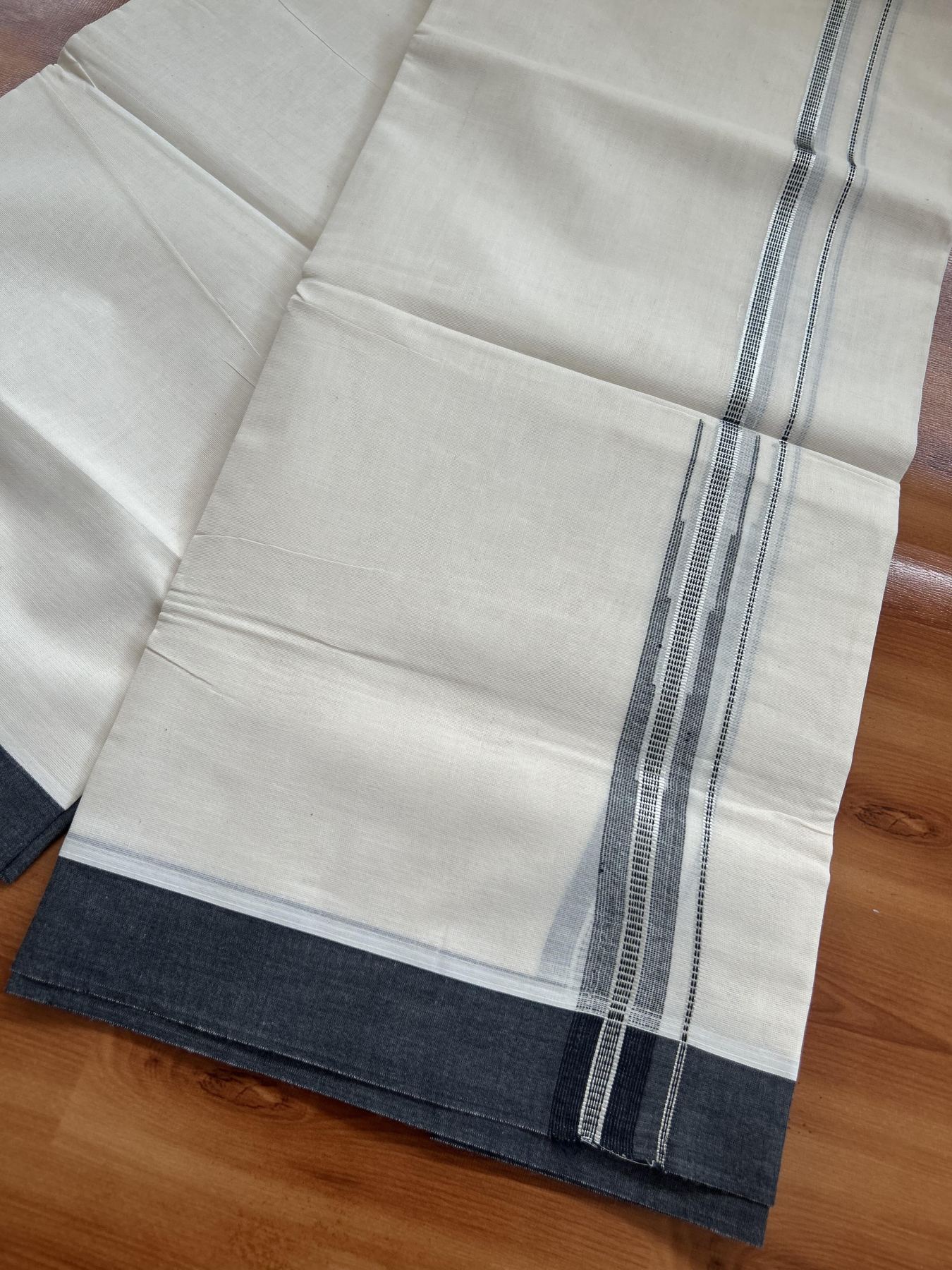 20% Discount ! KaithariKada Balaramapuram 100% Cotton Double Off White - (Unbleached) - Mundu / Dhoti- 100x80 - 1.25 Inch Silver Kasav & Black Puliyilakkara chutty -78 KK5382 VIN