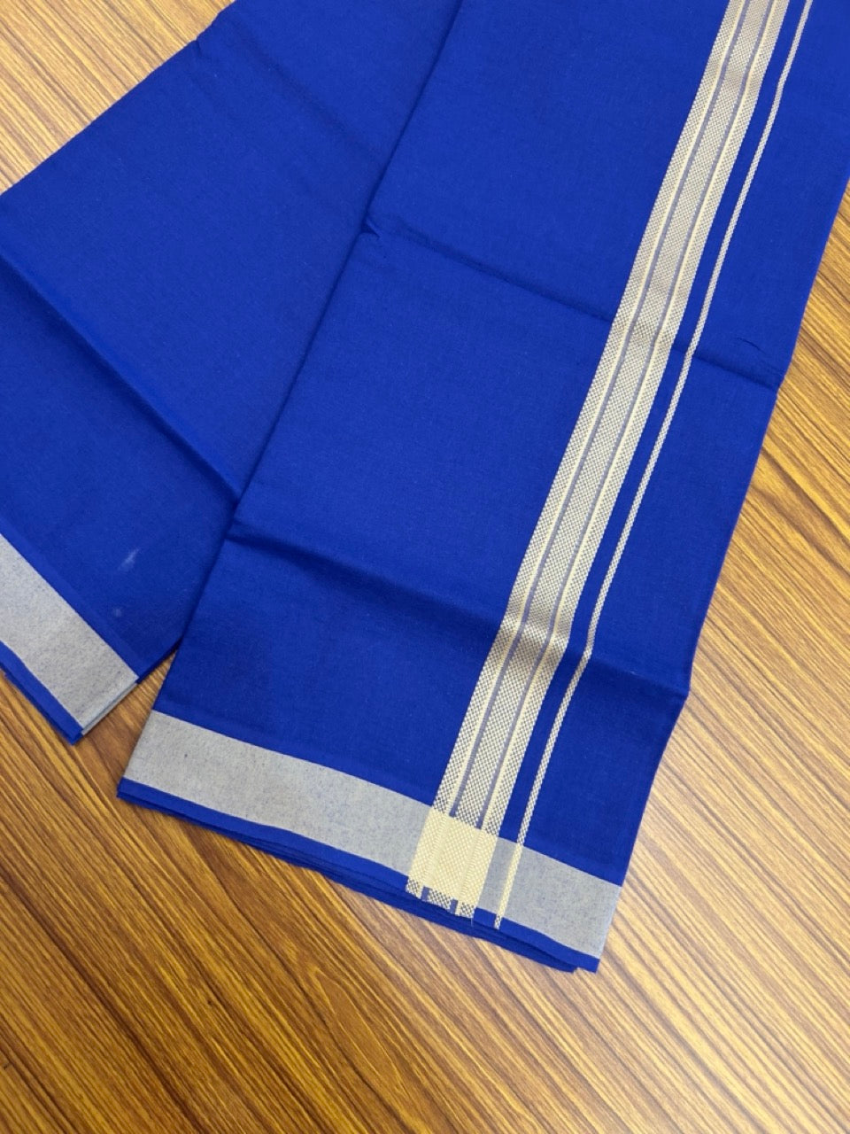 19% Discount!!! Kaitharikada - Single Kaily / Lungi - 1.25 inch Sand Brown Pattern striped kara with Dark royal Blue colour body (2 meter / 4 muzham) - 51 KK8035 GAN