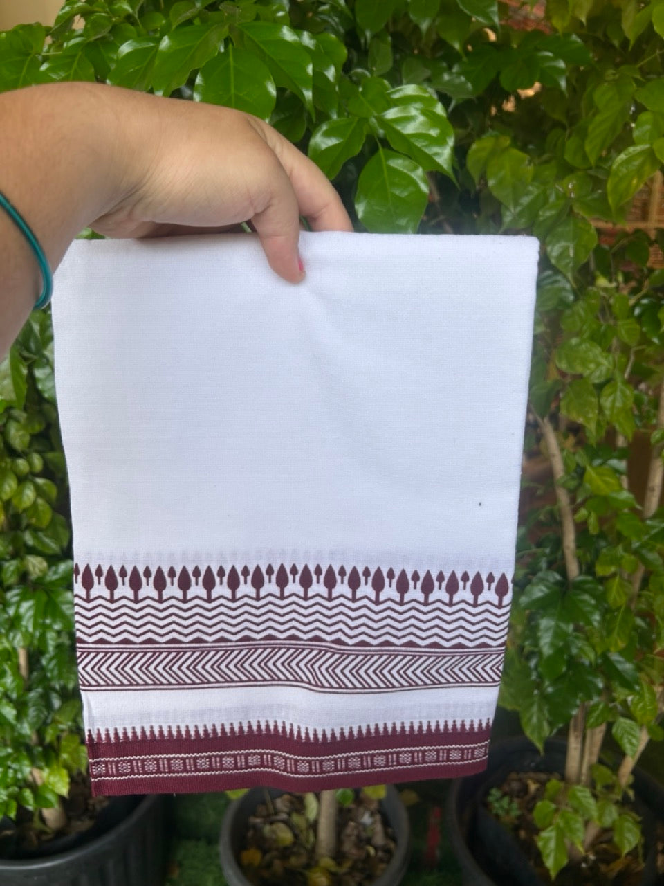 7% Discount!!! Kaitharikada Pure Cotton - Single Kaily / Lungi -1.75 inch Maroon Printed Kuppadam Border with White colour body (2 meter / 4 muzham) - 7KK8022 AS