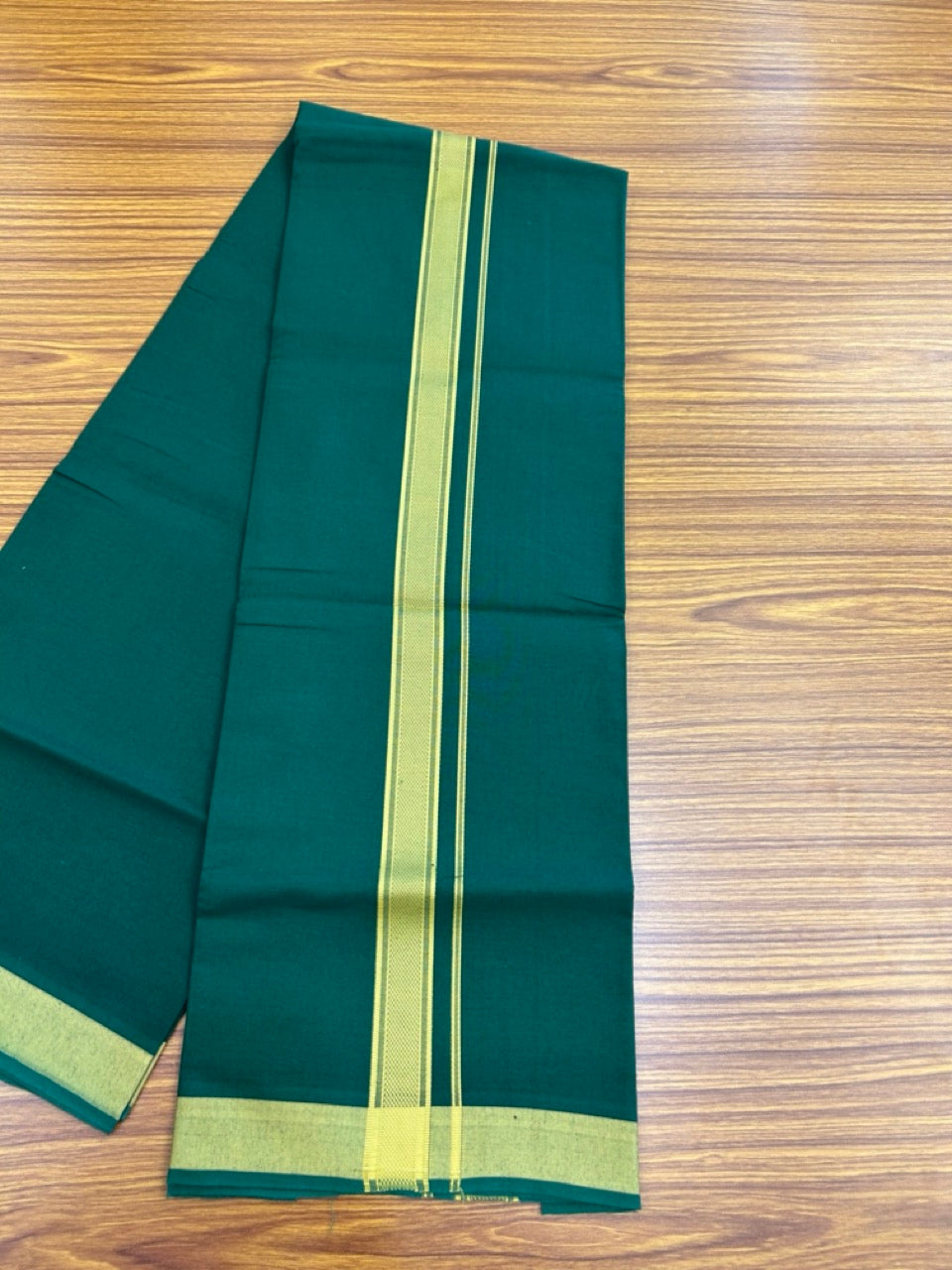 19% Discount!!! Kaitharikada - Single Kaily / Lungi - 1.25 inch Old Gold yellow Pattern striped kara with Bottle Green colour body (2 meter / 4 muzham) - 41 KK8035 GAN