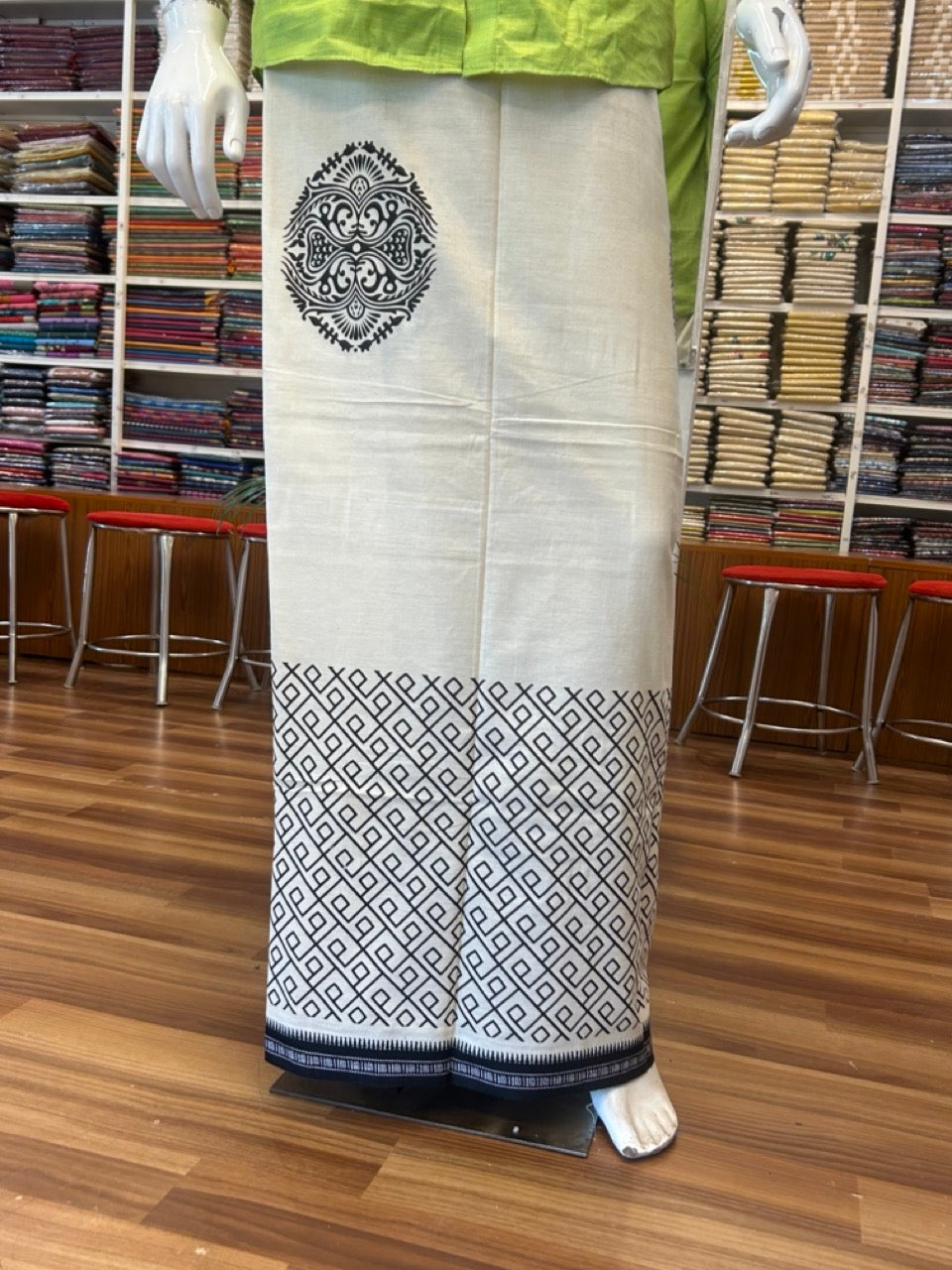 9% Discount !! Kaitharikada Pure Cotton Single OFF WHITE - (Unbleached) Kaily / Lungi - 1.75 inch Black Printed Kuppadam Border with OFF WHITE colour body (2 meter / 4 muzham)- 1KK8022 AS
