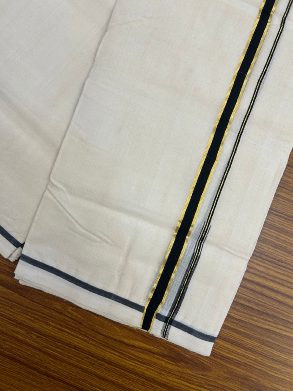 25% Discount! KaithariKada Handloom Millpaav Balaramapuram - Cotton Double Mundu/Dhoti Off white (Unbleached) - 80x90 - 0.5 inch Kasavu & Black Puliyilakkara Chutty 3.60 meter (8 Muzham) - 56 KK5256 RAM