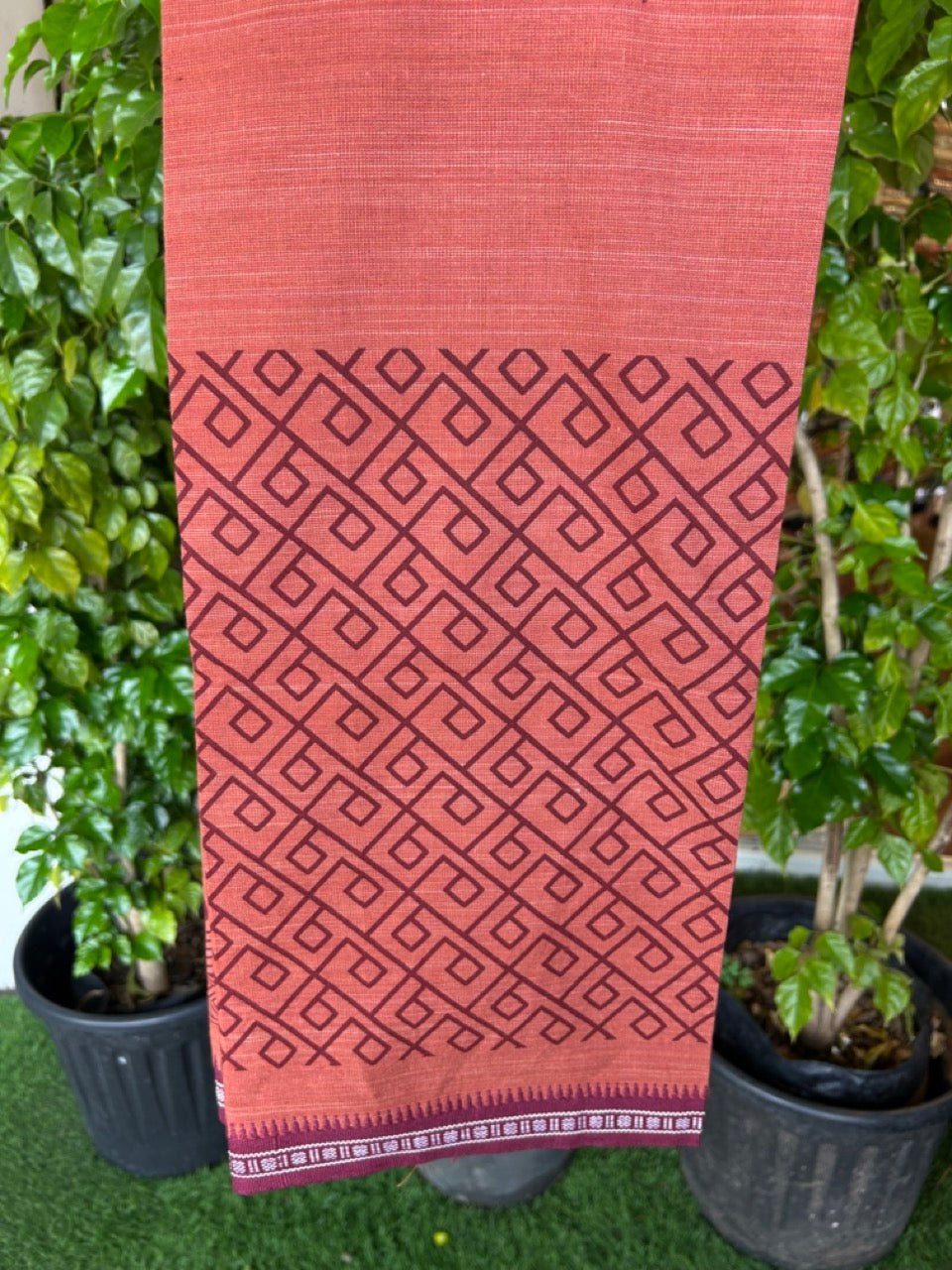 17% Discount!!! Kaitharikada 90% cotton 5 % Polyster - Single Kaily / Lungi - 1.75 inch Maroon printed kuppadam Border with Kavi colour body (2 meter / 4 muzham)- 5KK8022 AS