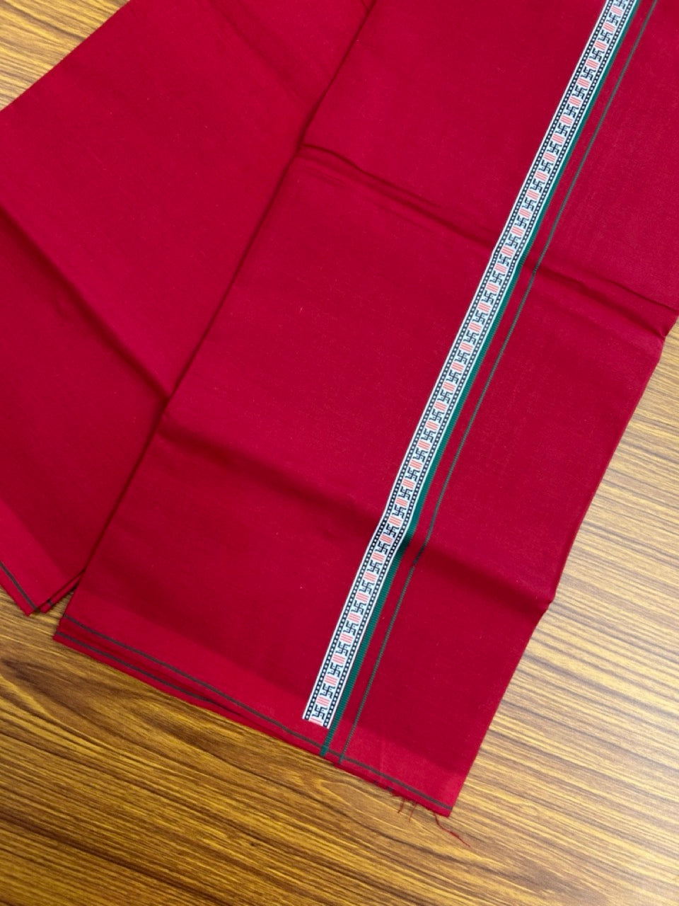 39% Discount! Kaitharikada - Pure Cotton - Single Kaily / Lungi - 0.75 inch Green & Multi colour Pattern Printed kara with Maroon colour body (2 meter / 4 muzham) - 39 KK8035 GAN