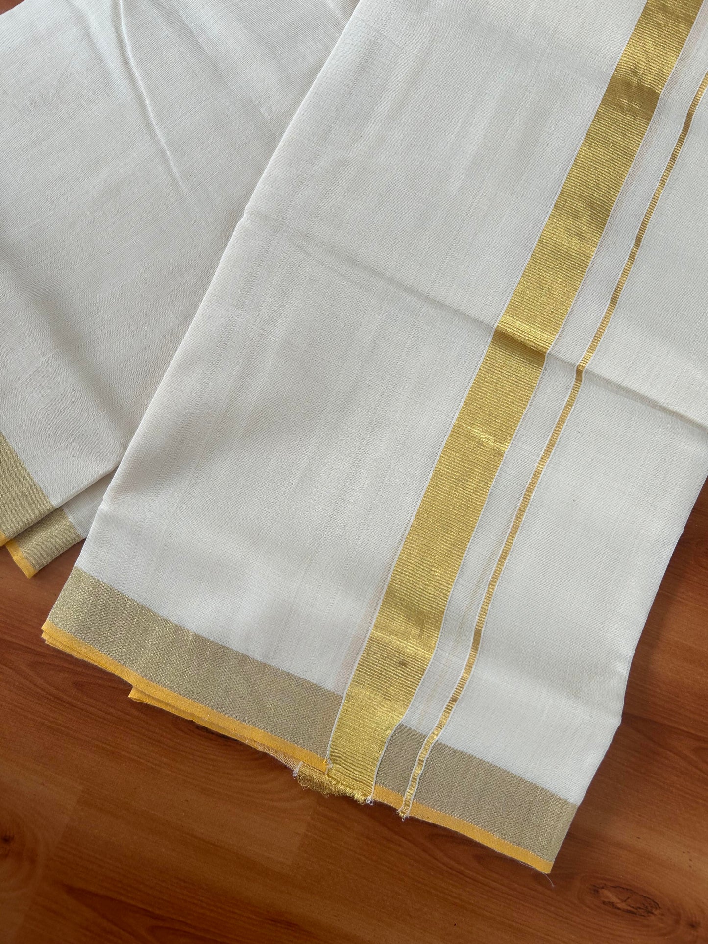 25% Discount!! KaithariKada Handloom Millpaav - Kerala Handloom - 100% Pure Cotton Off White (Unbleached) Neriyath - 80x90 - 1 Inch Kasav Kara - 49 KK5386 RAM