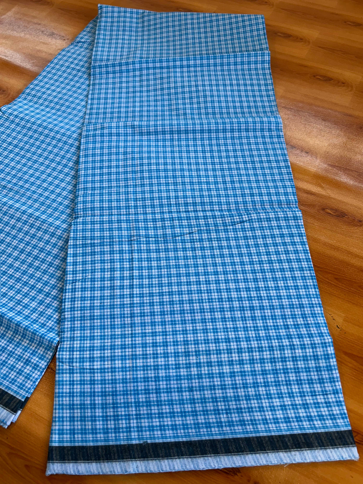 Premium Kathar Type Mund Pure cotton 40s - Kaitharikada Pulimood - Single Kaily / Lungi - 1 inch Black & White Border with White & Blue Check body (2 meter / 4 muzham) - 15 KK8090 MUT