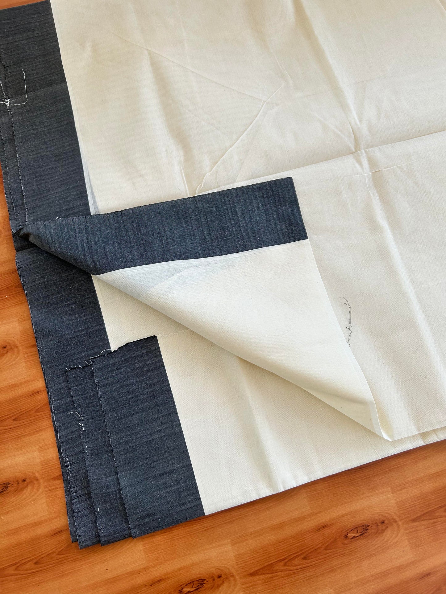 25% Discount! Kaitharikada Kerala Traditional Saree Off white- Mixed Cotton Saree - 3 Inch Pallu - Black Kara - 43 KK7000 PMC