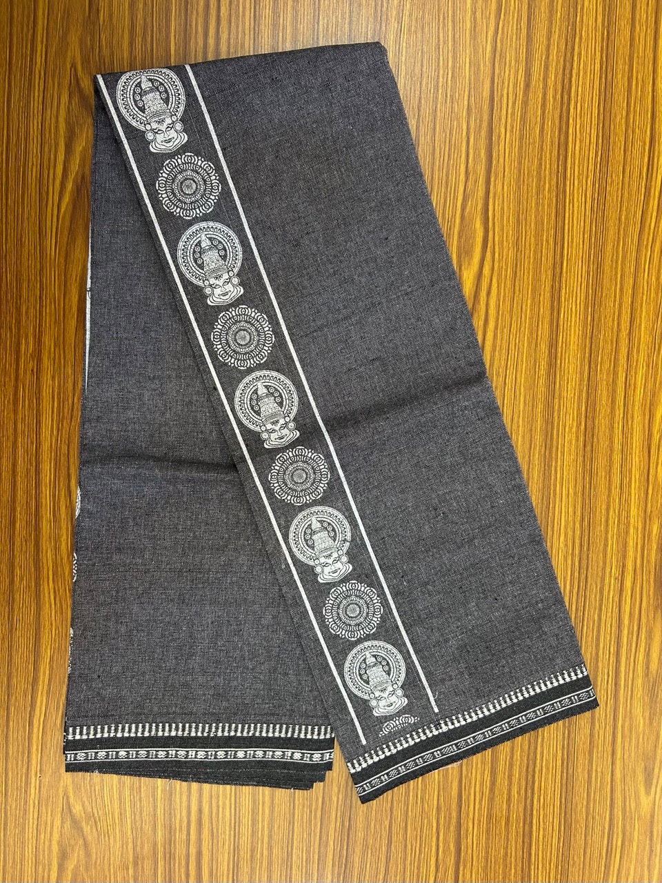 Kaitharikada - Polyster + Cotton - 20s twisted - Single Kaily / Lungi - 2.75 inch White Kadhakali Printed Kuppadam Border with Light Grey colour body (2 meter / 4 muzham) - 68 KK8035 GAN