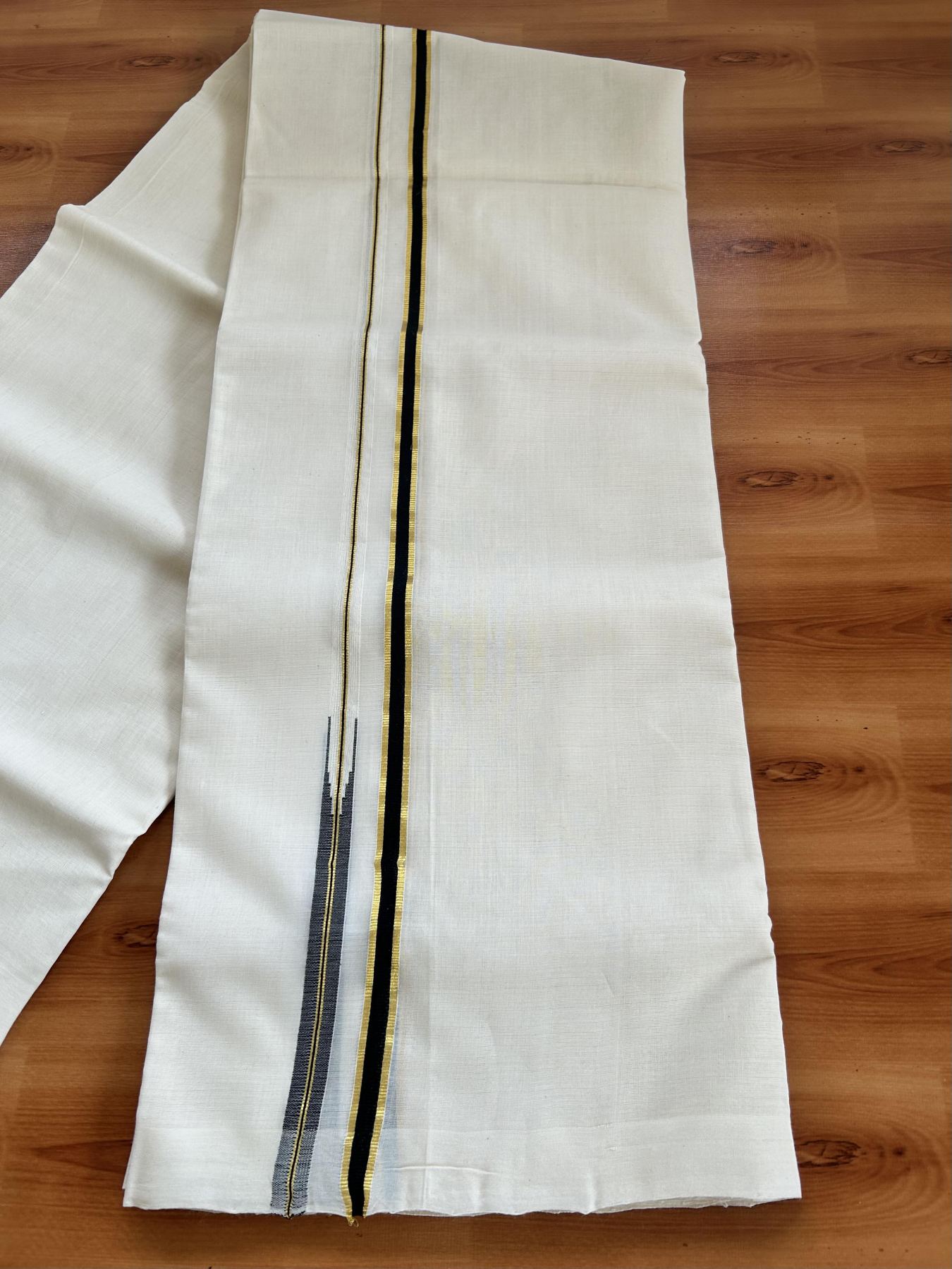 Short Dhoti Special! Double Off White(Unbleached) Mundu/Dhoti 25% Discount!! KaithariKada Handloom Unakkupaav - Kerala Handloom - 100% Pure Cotton 100x80- 46 inches Height 0.5 inch Black & Gold Kasav Puliyilakkara Chutty 3.60 mtr (8 muzham) - 3 KK5462 REA