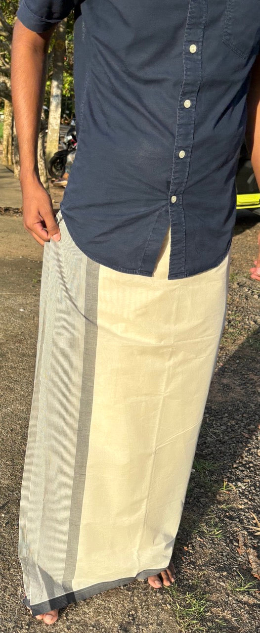 37% DISCOUNT! KaithariKada Balaramapuram 100% Cotton Double Off white - (Unbleached) Mundu/Dhoti-100x100 Black Stripes Kara - 4 mtr - 26KK62ASH