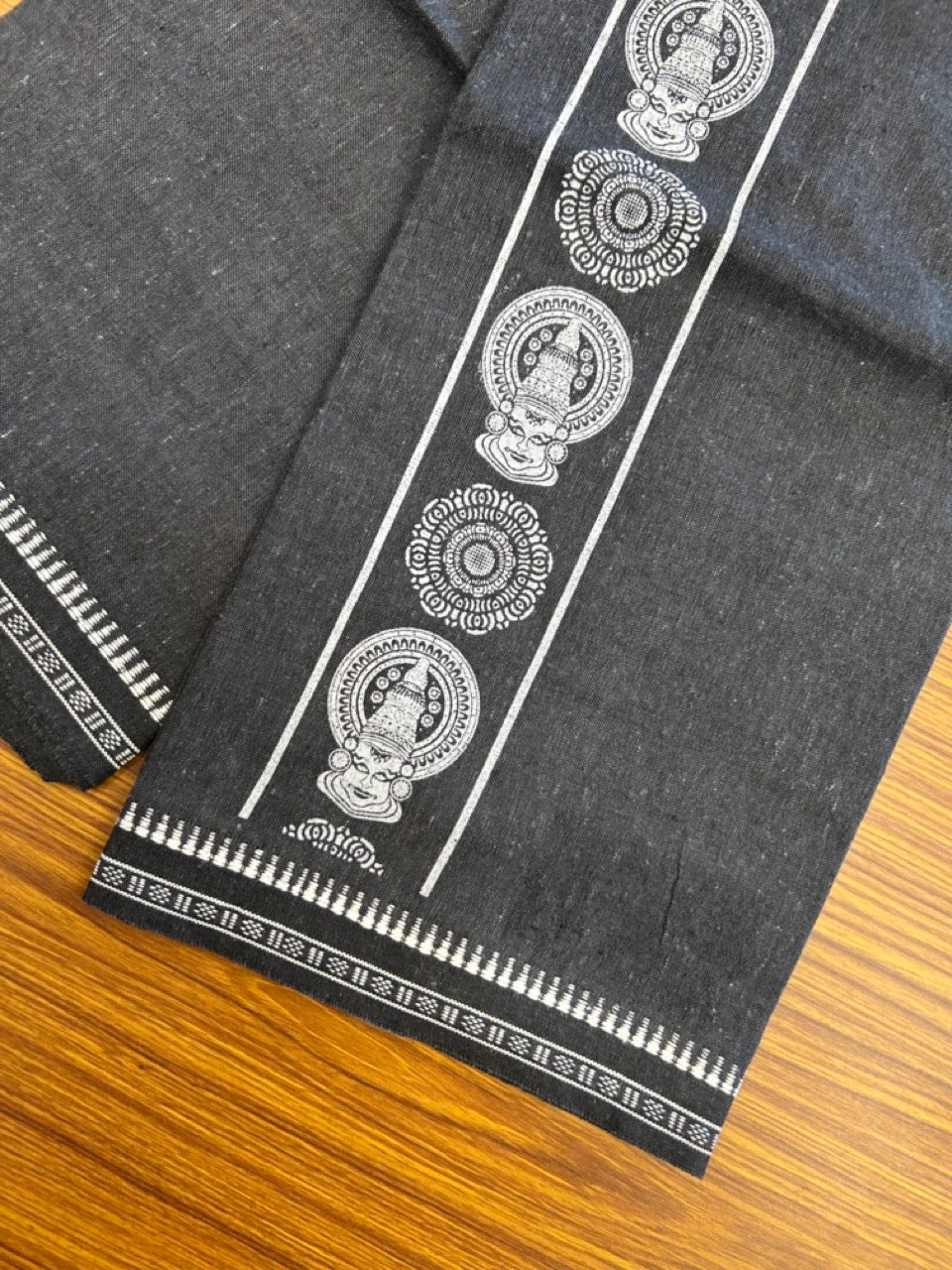 Kaitharikada - Polyster + Cotton - 20s twisted - Single Kaily / Lungi - 2.75 inch White Kadhakali Printed Kuppadam Border with Ash Black colour body (2 meter / 4 muzham) - 64 KK8035 GAN