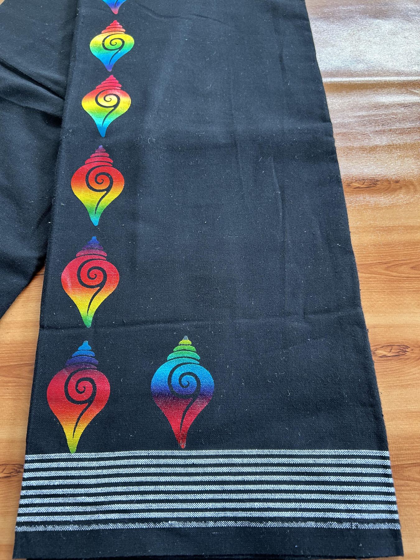 Kaitharikada - Single Kaily / Lungi - Mixed Cotton - 40s twisted - 1.5 inch Multi Colour Printed Design Kara with Black colour body (2 meter / 4 muzham) - 13 KK8061 GAN