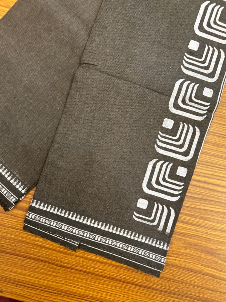 Kaitharikada - Polyster + Cotton - 20s twisted - Single Kaily / Lungi - 2.5 inch White Printed Kuppadam Border with Dark Brown colour body (2 meter / 4 muzham) - 80 KK8035 GAN