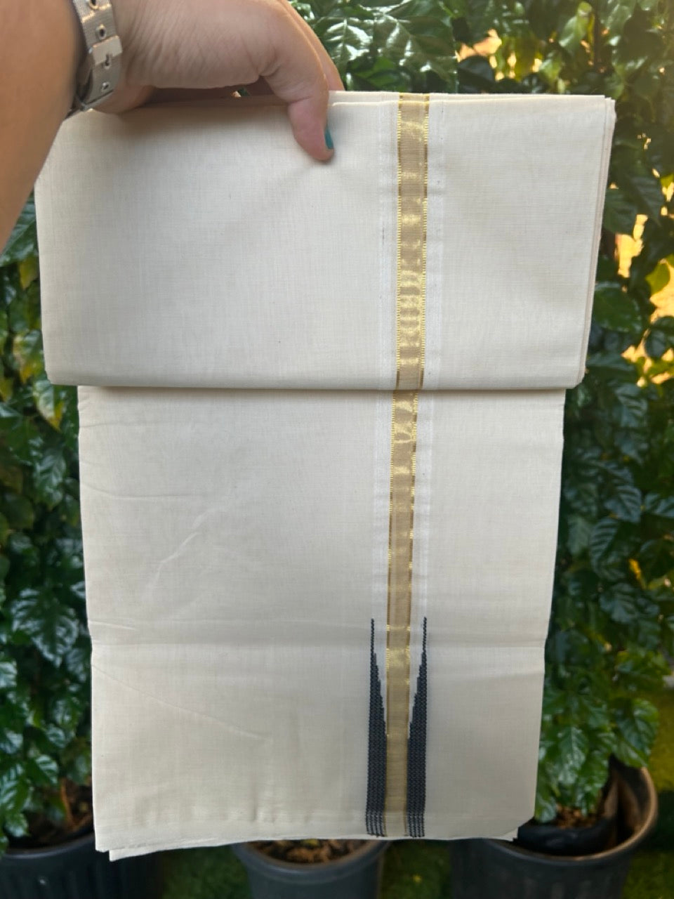 25% Discount ! KaithariKada Handloom Millpaav Balaramapuram - 100% Pure Cotton Off White Double - (Unbleached) Mundu/Dothi - 80X90 - 1 inch Puliyilakkara Gold Kasav & Black chutty Kara 4 mtr (8.5 Muzham) - 129 KK5236 RAM
