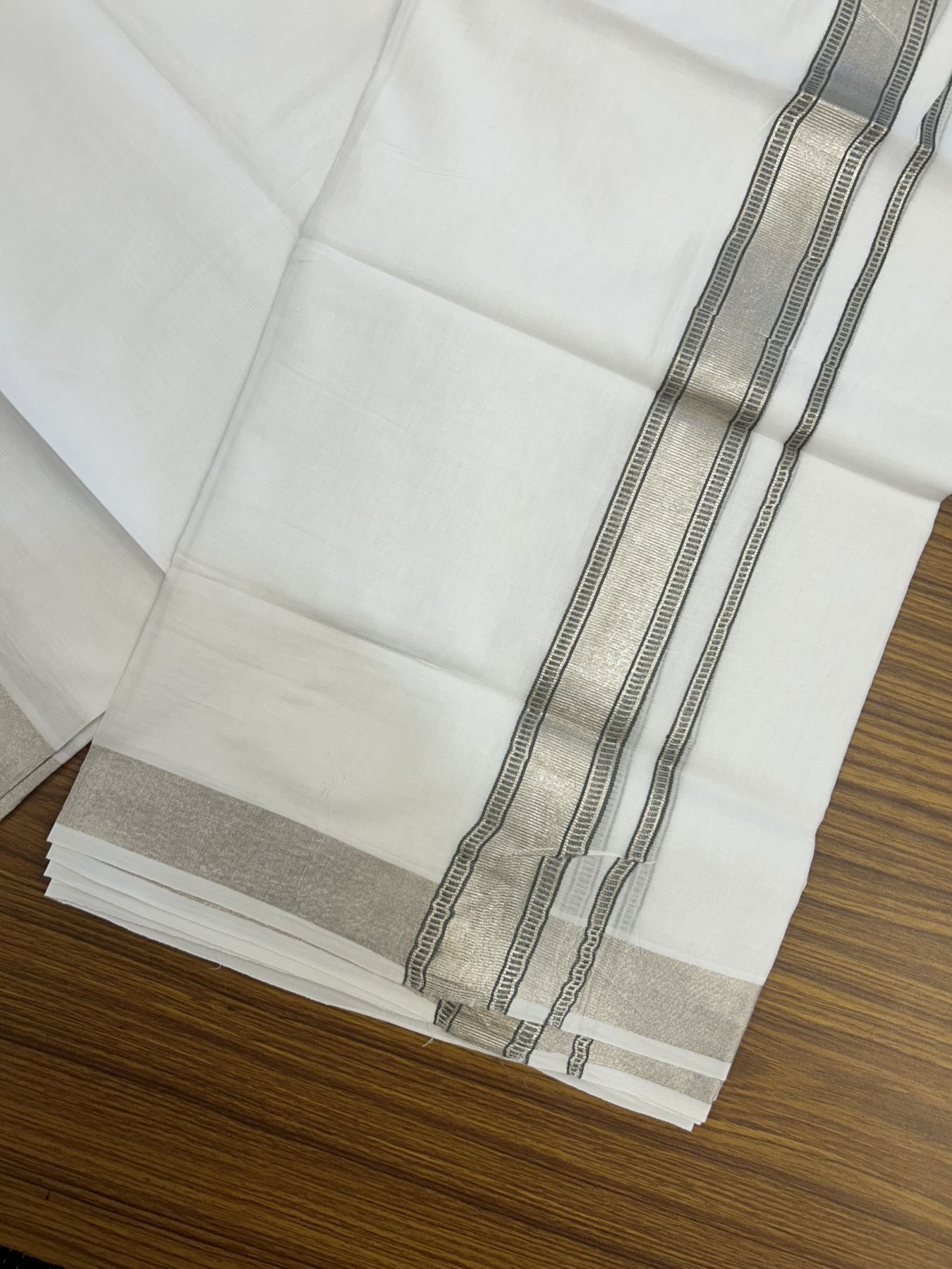 20% Discount!! KaithariKada Balaramapuram 100% Cotton Double Pure White Mundu/Dhoti - 100x100 - 1.5 inch Silver Kasav & Sage Green Design Kara 3.90 mtr (8 muzham) - 4 KK5318 GAN