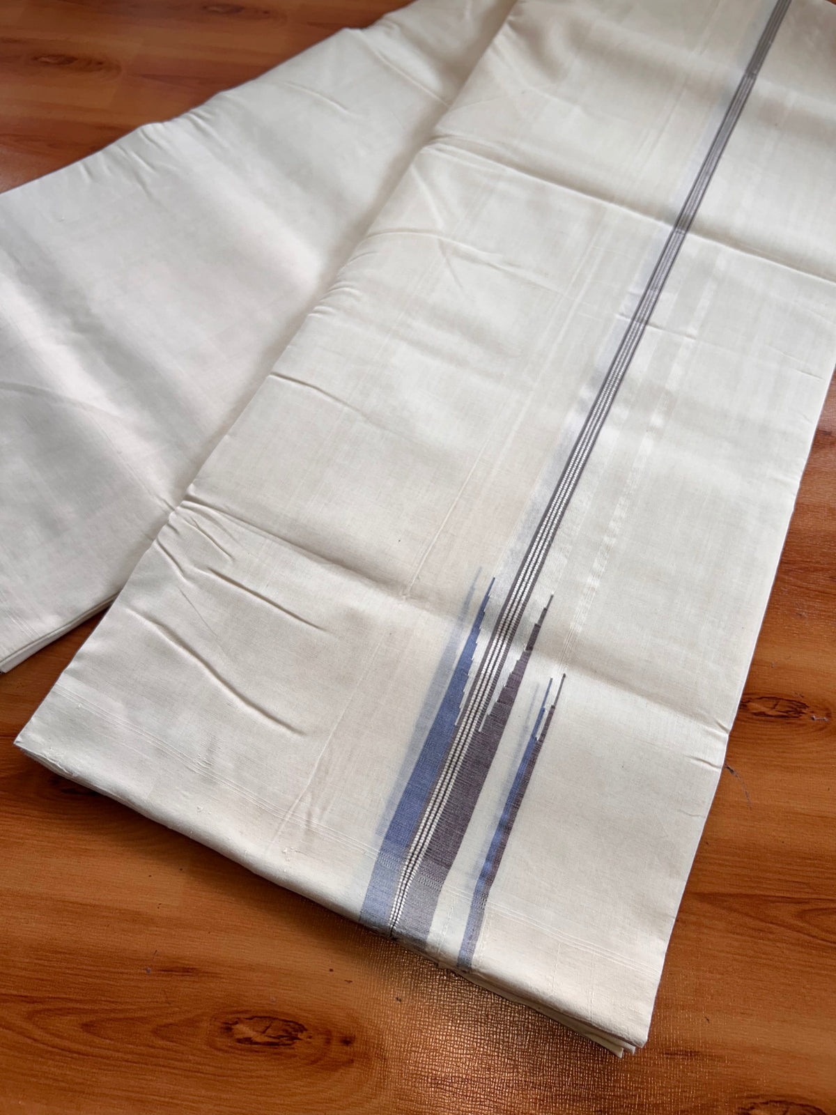 Off White (Unbleached) Double Mundu/Dhoti - 25% Discount!! Unakkupaav Kerala Handloom 100% Pure Cotton - 100X80 - 1 inch Puliyilakkara Silver Kasav Coffee Brown & Blue Stripes Double Chutty 4 mtr (8.5 Muzham) - 19 KK5538 REA