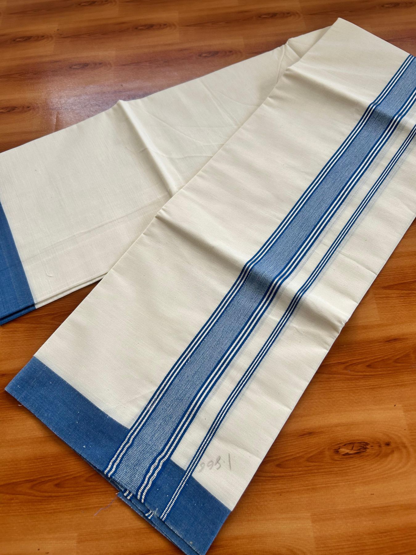 Short Dhoti Special - Off White (Unbleached) Single Mundu / Dhoti - KaithariKada Pure Cotton - 70x30 - 45 inch Height 1.80 m Length - 1.25 inch Blue shaded Silver striped kara - 5 KK5494 PMC