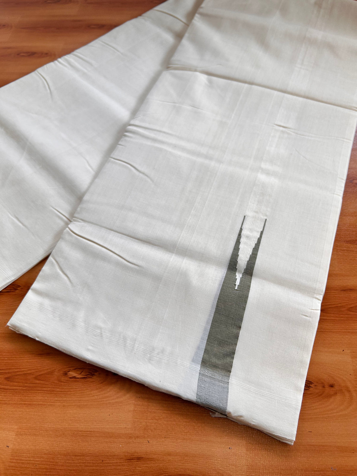 Off White - (Unbleached) Double Mundu/Dhoti - 25% Discount!! Unakkupaav Kerala Handloom 100% Pure Cotton - 100X80 - 1 inch Puliyilakkara Olive Green chutty 3.80 mtr & 4 mtr - 9 KK5538 REA
