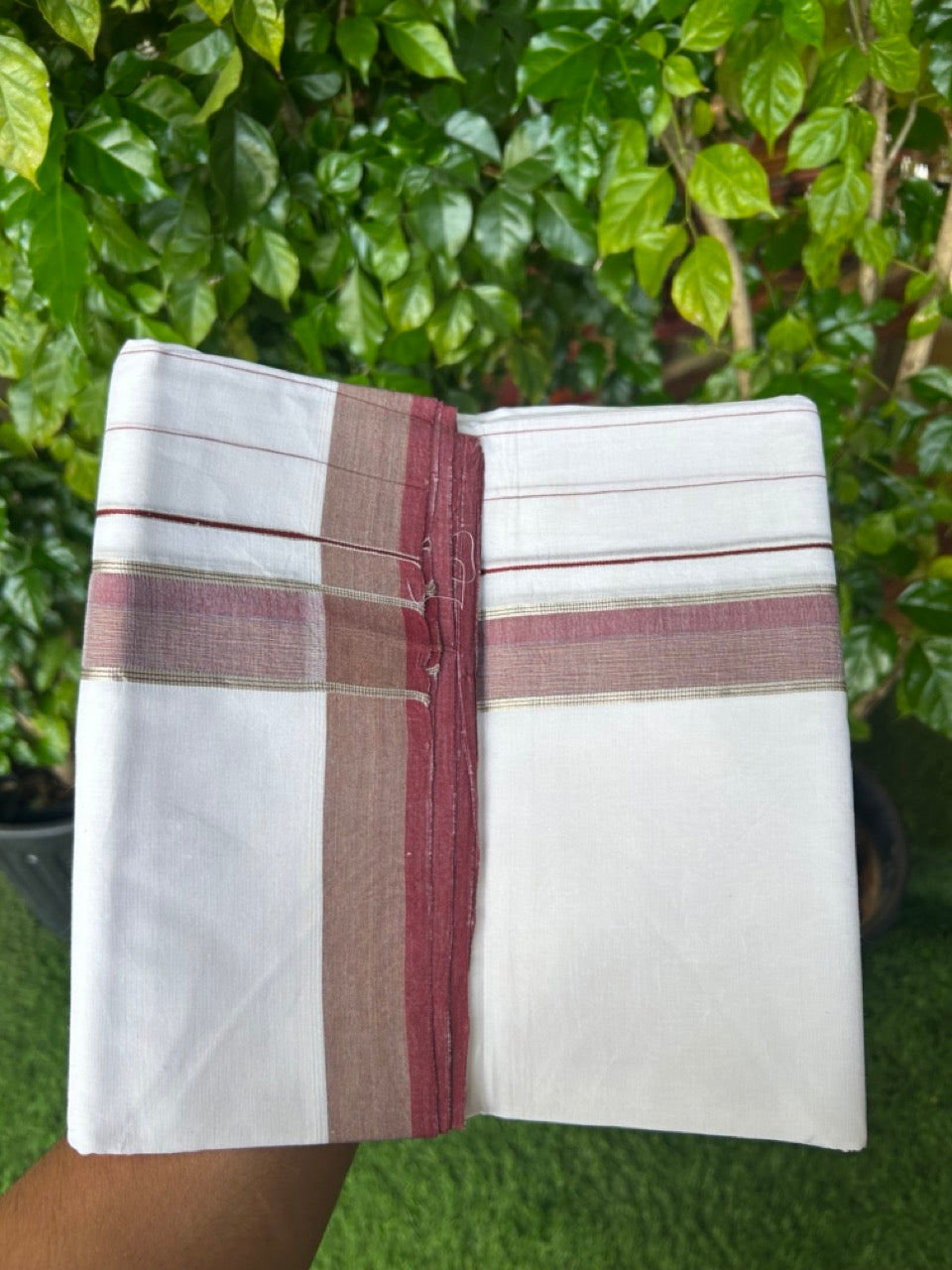 25% DISCOUNT ! KaithariKada HANDLOOM Unakkupaav Balaramapuram - 100% PURE Cotton Pure White Double Mundu/Dhoti - (80X100) - 6.5 inch Silver Kasavu & Maroon Shaded Striped Kara - 7KK5209 REA