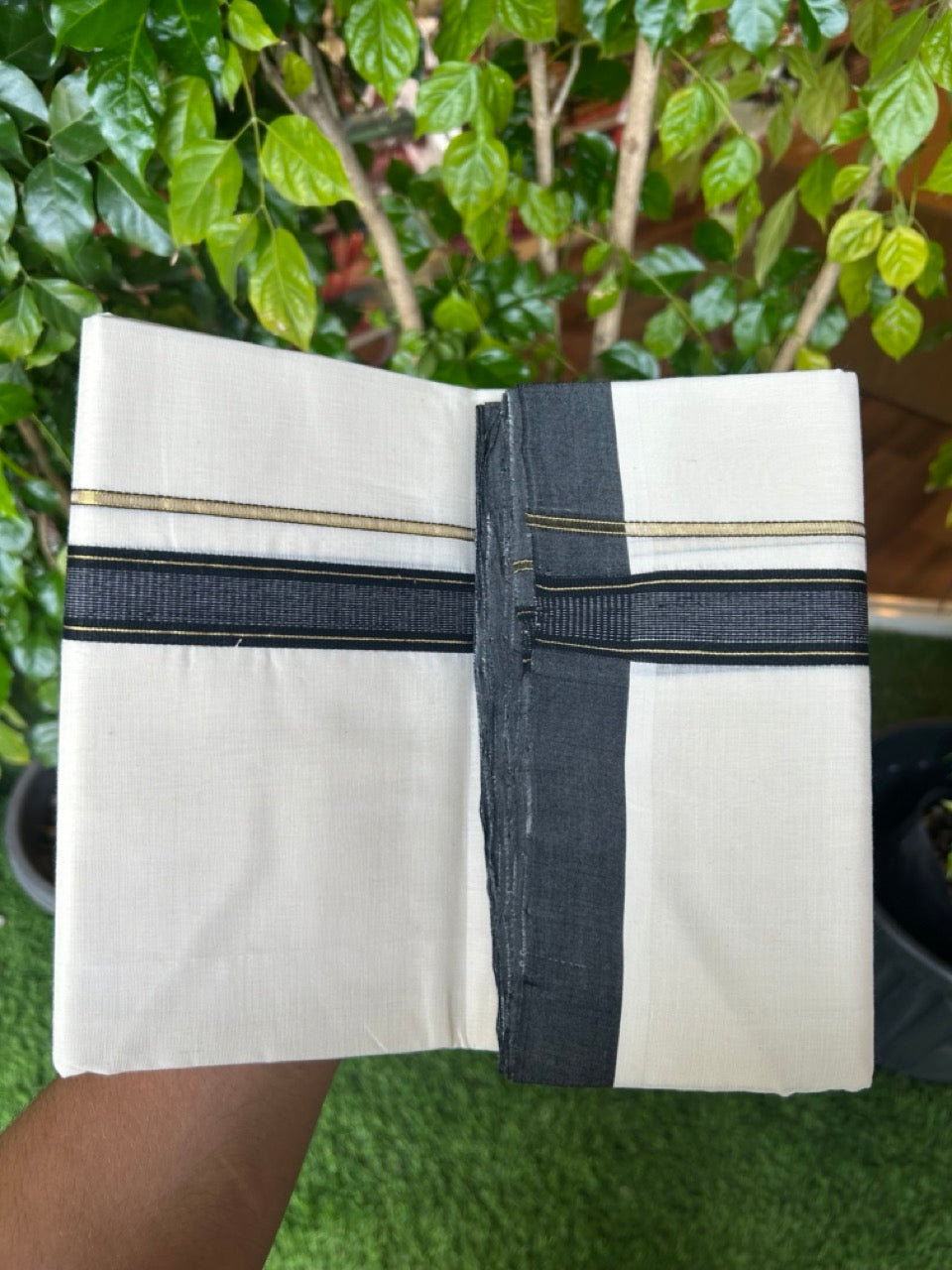 25% DISCOUNT!! KaithariKada HANDLOOM UNAKKUPAAV Balaramapuram - 100% PURE Cotton OFF White - (Unbleached) Double Mundu/Dothi - 80X100 - 1 inch PURE JERRY & Black Striped Kara 3.60 meter (8 Muzham) - 35KK5209 REA