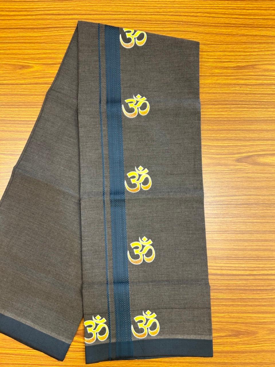 21% Discount ! Kaitharikada Pure Cotton - Single Kaily / Lungi -(40s)- 1.25 inch Peacock Green striped Ohm Printed Design kara with Black Shaded colour body (2 meter / 4 muzham) - 38 KK8028 GAN