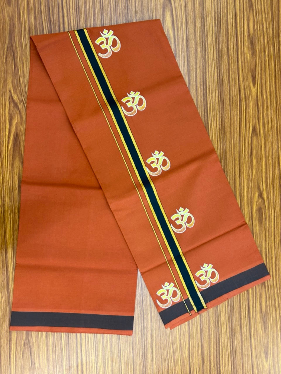 34% Discount ! Kaitharikada Pure Cotton - Single Kaily / Lungi -(40s)- 1 inch Dark Green & Gold Kasavu Ohm Printed Design kara with Kavi colour body (2 meter / 4 muzham) - 43 KK8028 GAN
