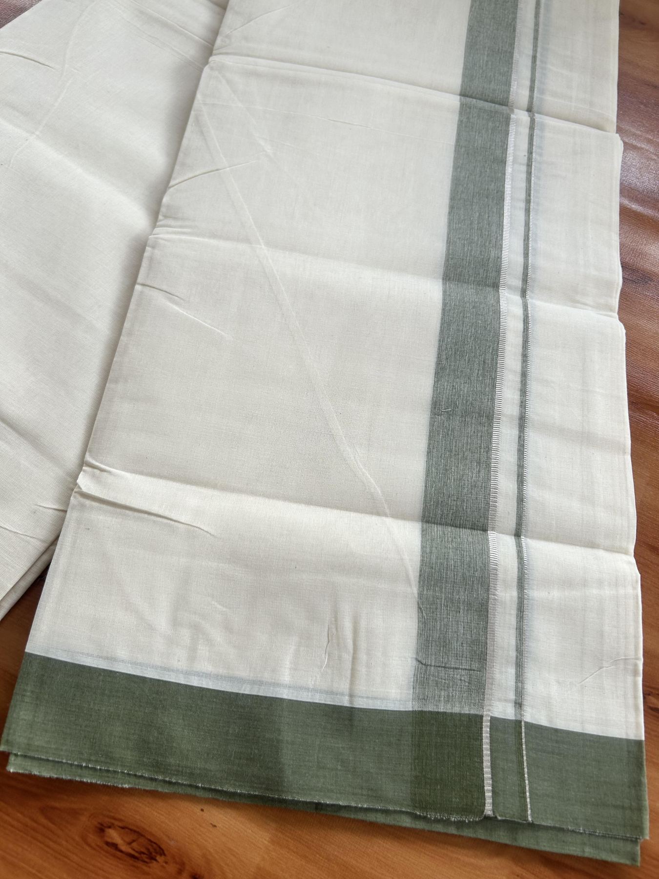 Double Off White (Unbleached) Mundu/Dhoti - 20% Discount! Kaitharikada Pure Cotton - 80x80 - 1.25 Inch Silver Kasav & Olive Green Shaded Kara 4 mtr (8.5 muzham) - 20 KK5465 MRH