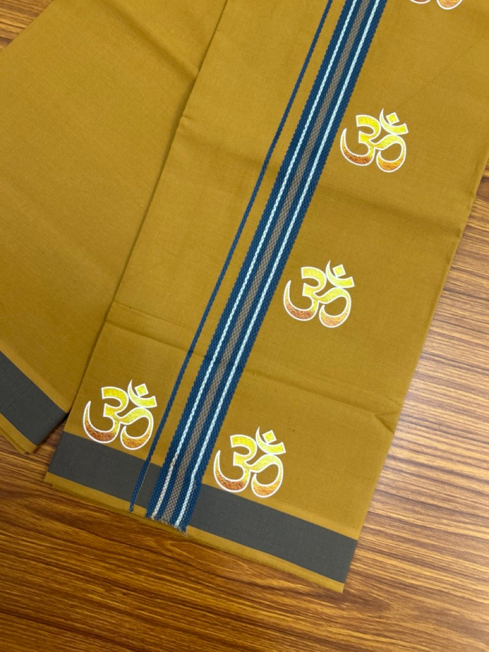 34% Discount ! Kaitharikada Pure Cotton - Single Kaily / Lungi -(40s)- 1.25 inch Blue Striped Ohm Printed Design kara with Khaki colour body (2 meter / 4 muzham) - 60KK8028 GAN