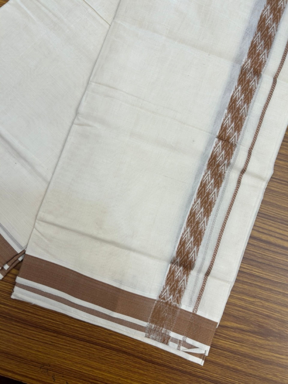 20% DISCOUNT ! KaithariKada Balaramapuram 100% Cotton Double off white (Unbleached) Mundu/Dhoti - 100X80 - 1.25 inch Silver kasavu & Brown jacquard design kara - 4 mtr (8.5 Muzham) - 29 KK5283 PMC