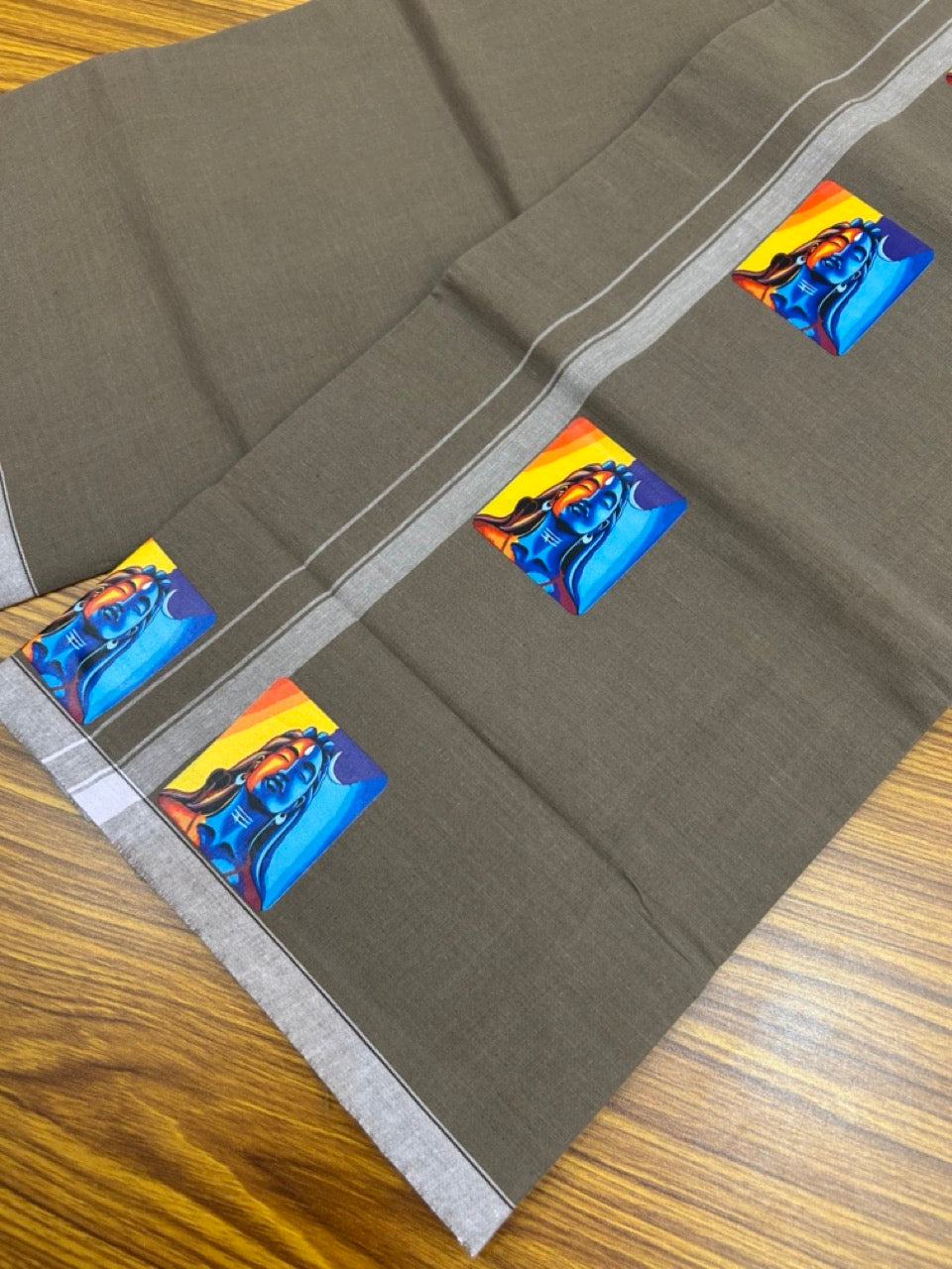 9% Discount !! Kaitharikada Pure Cotton - Single Kaily / Lungi - (40s) - Printed Shiva Design & 0.5 inch White kara with Grey colour body (2 meter / 4 muzham) - 6 KK8028 GAN