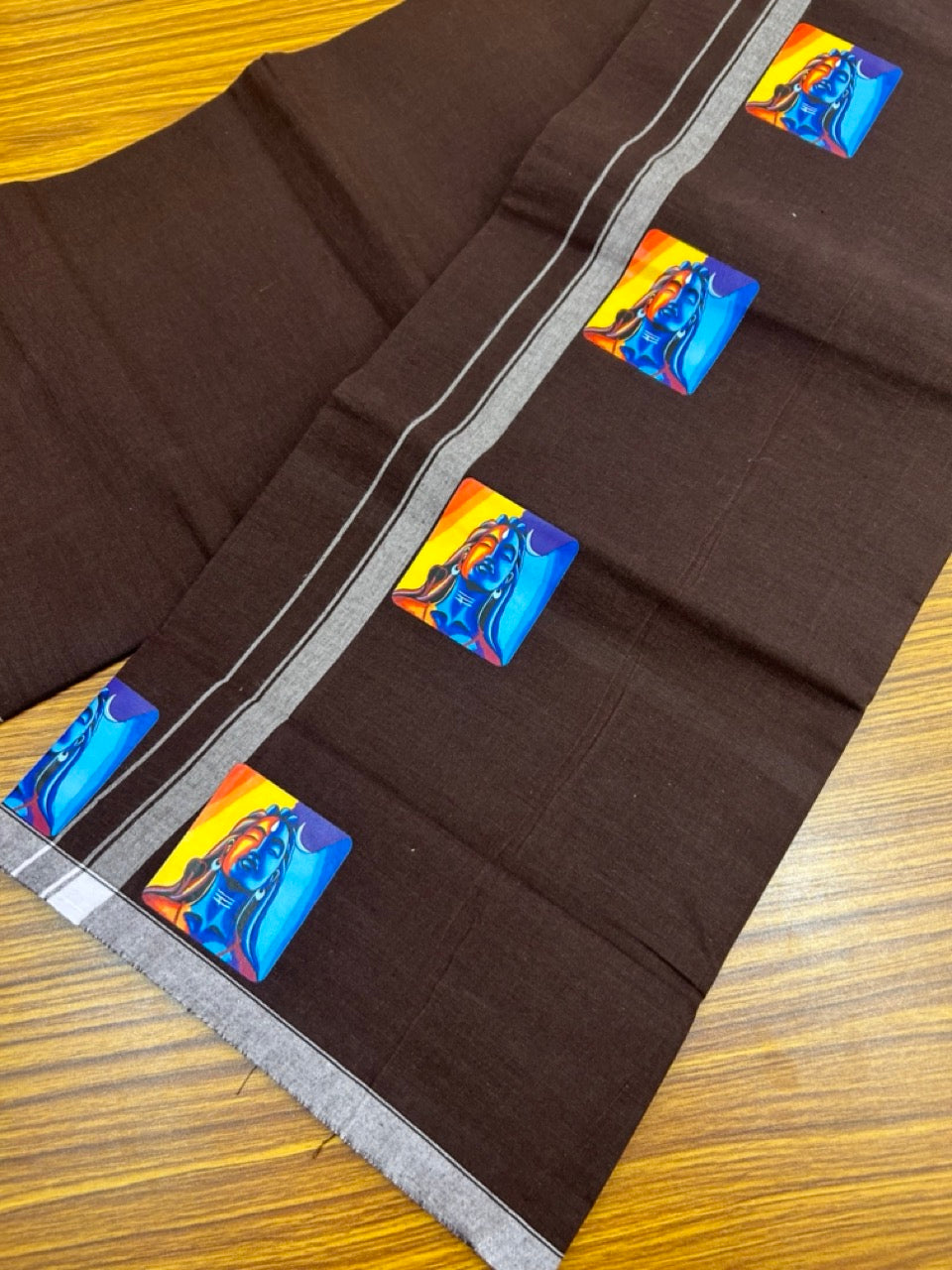 9% Discount !! Kaitharikada Pure Cotton - Single Kaily / Lungi - (40s) - Printed Shiva Design & 0.5 inch White kara with Dark Grape Wine colour body (2 meter / 4 muzham) - 4 KK8028 GAN