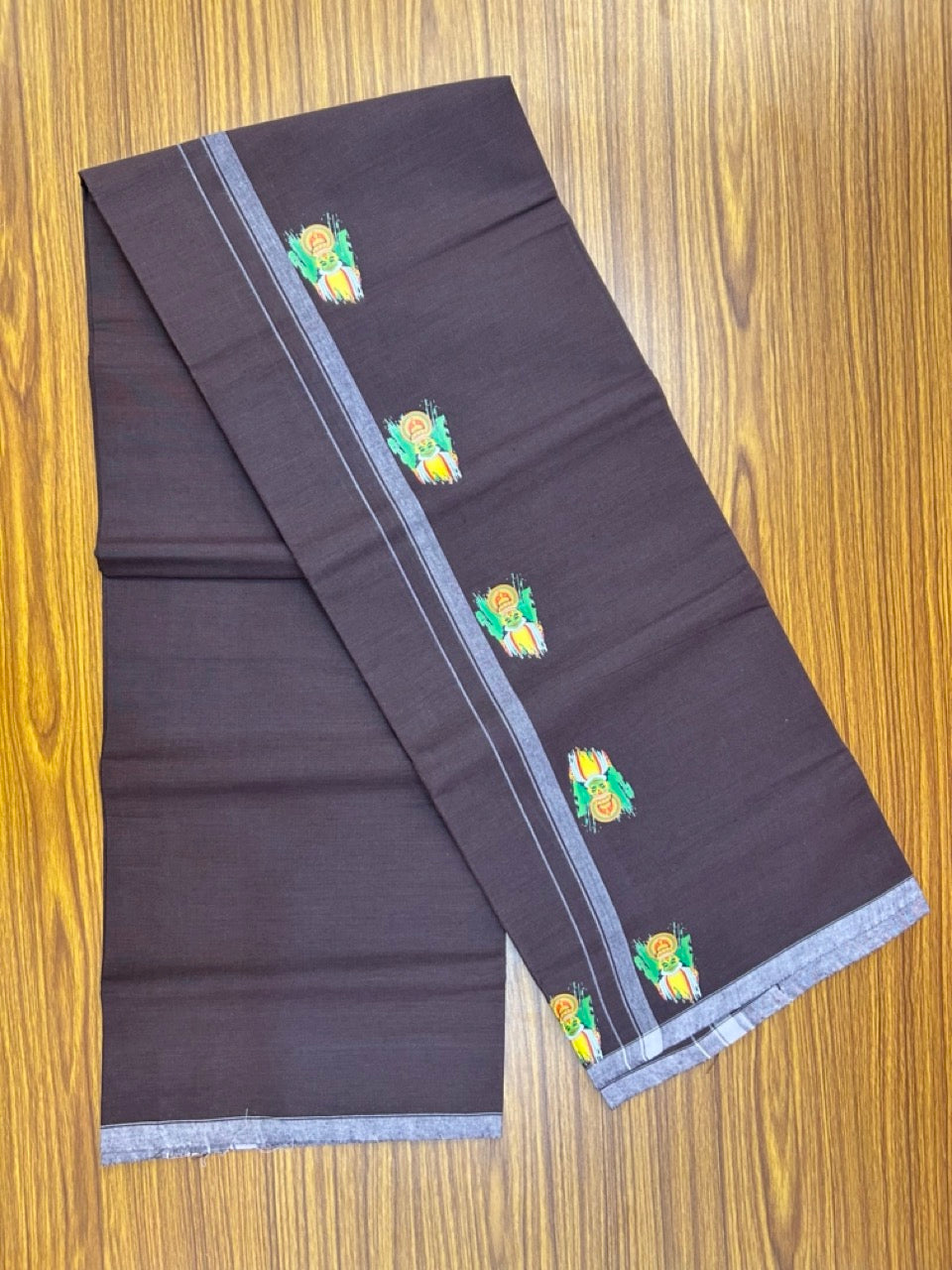 9% Discount !! Kaitharikada Pure Cotton - Single Kaily / Lungi - (40s) - 0.5 inch Kadhakali Printed Design kara with Dark Wine Brown colour body (2 meter / 4 muzham) - 31 KK8028 GAN