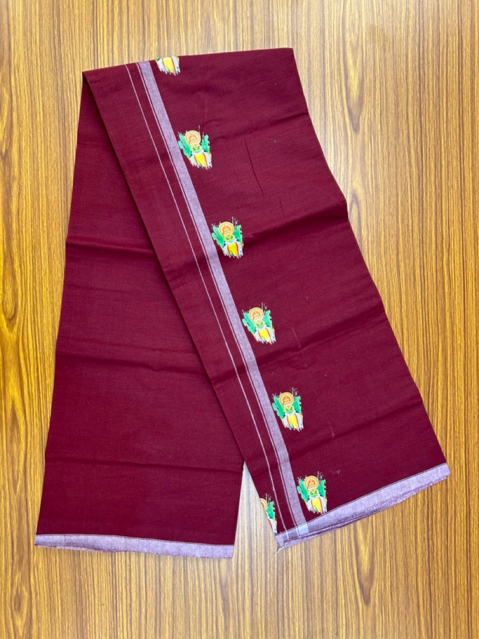 9% Discount !! Kaitharikada Pure Cotton - Single Kaily / Lungi - (40s) - 0.5 inch Theyyam Kadhakali Printed Design kara with Maroon colour body (2 meter / 4 muzham) - 29 KK8028 GAN