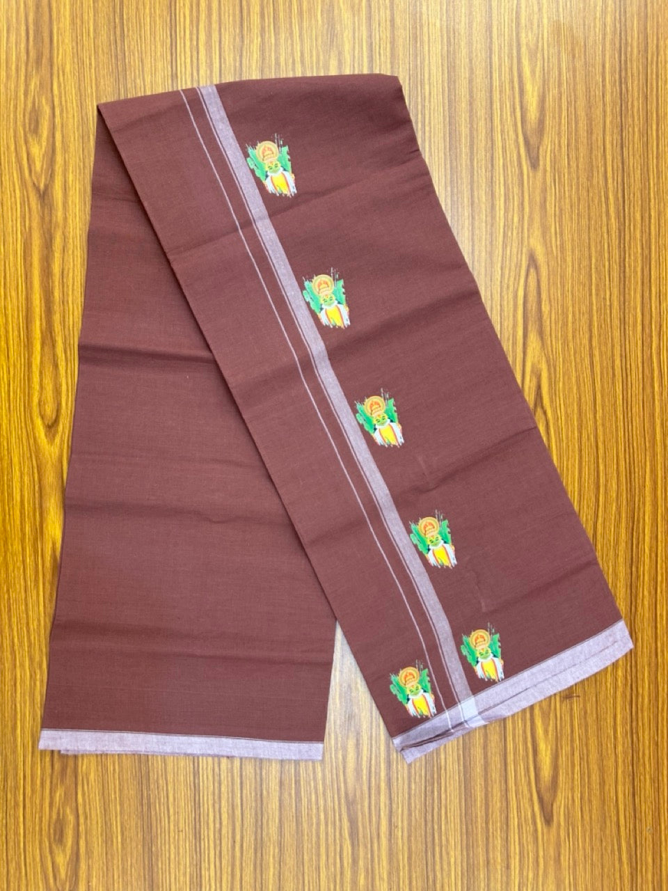 9% Discount !! Kaitharikada Pure Cotton - Single Kaily / Lungi - (40s) - 0.5 inch Kadhakali Printed Design kara with Reddish brown colour body (2 meter / 4 muzham) - 32 KK8028 GAN