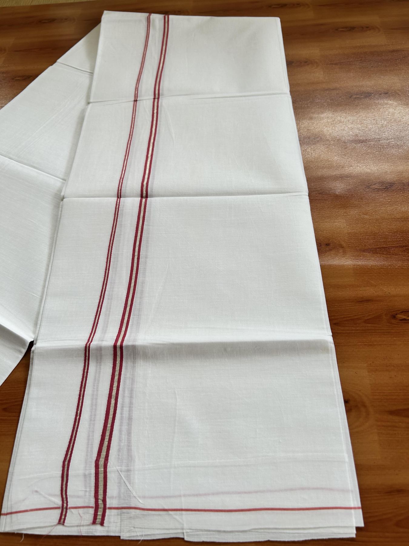 Single Pure White Mundu/Dhoti - KaithariKada Balaramapuram Pure Cotton - 70x30 - 0.3 cm Silver Kasav & Pinkish Red Striped Kara 1.90 mtr (4 muzham) - 33 KK5418 PMC