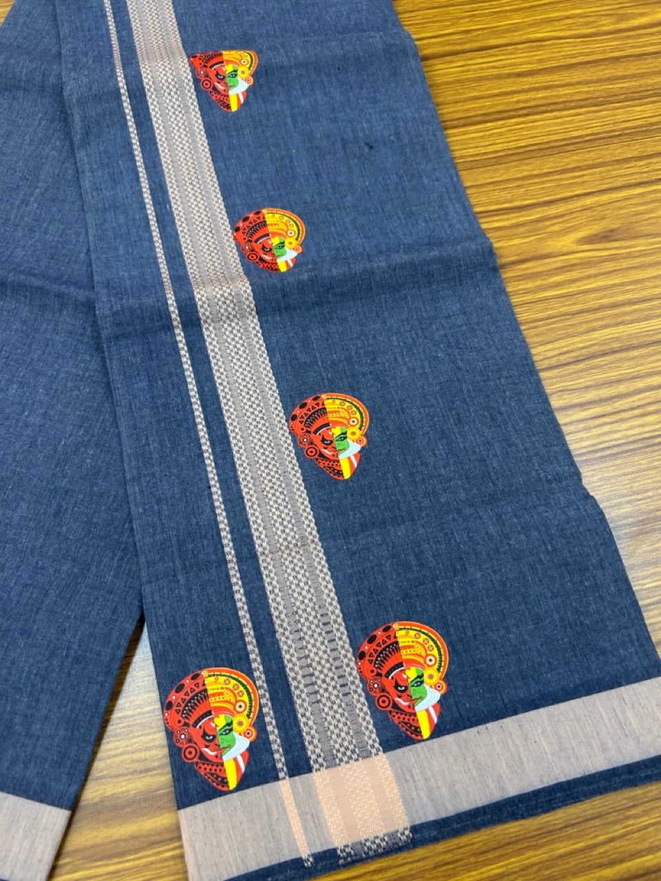 22% Discount! Kaitharikada Pure Cotton - Single Kaily / Lungi - (40s) - 1.25 inch Peach striped Theyyam Kadhakali Printed Design kara with Navy Blue shaded colour body (2 meter / 4 muzham) - 9 KK8028 GAN