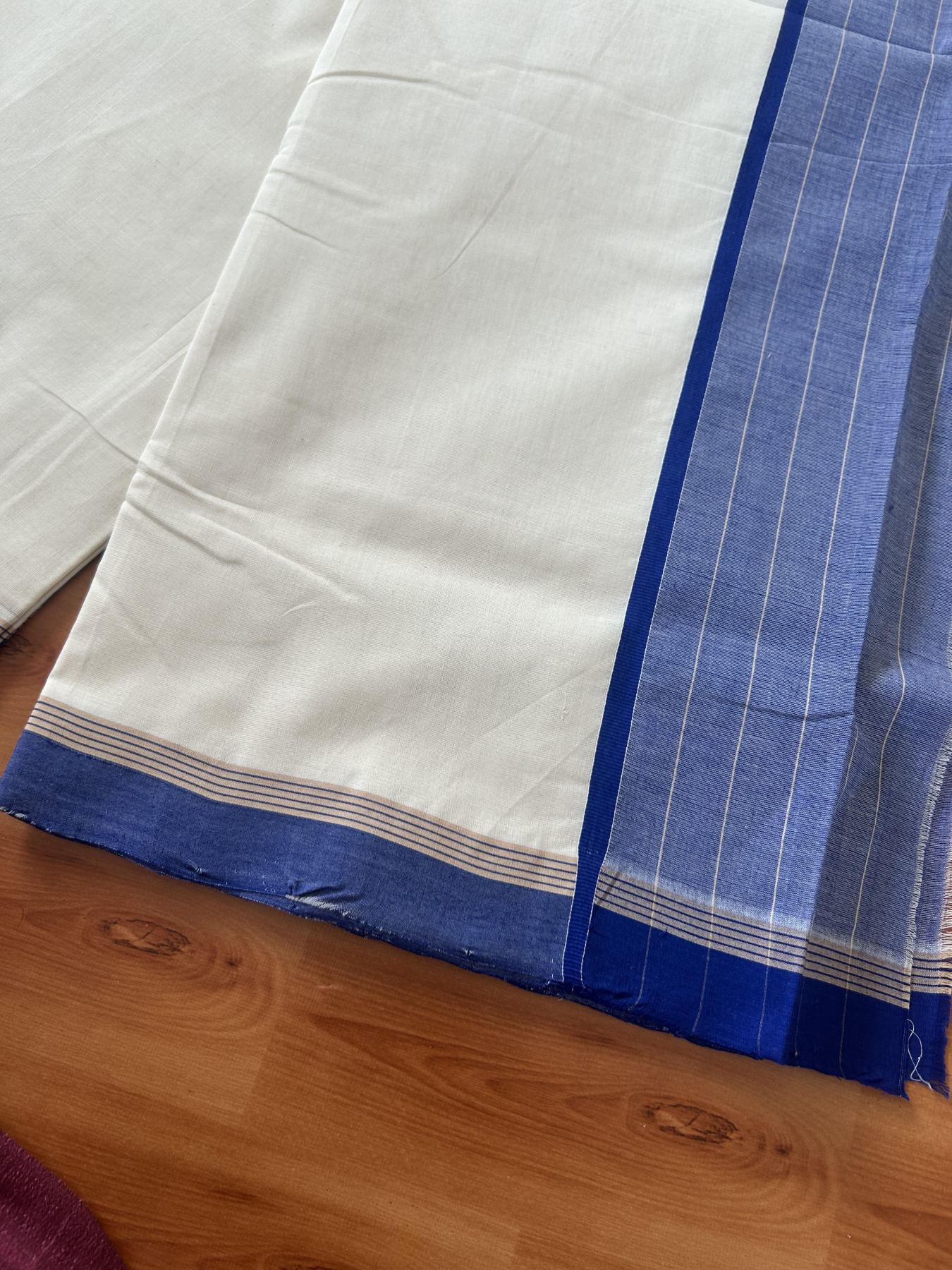 25% Discount!! KaithariKada Handloom Unakkupaav - Kerala Handloom - 100% Pure Cotton Off White - (Unbleached) Double Mundu/Dothi - 100 x 80 - 4.5 inch Blue & Light Sand brown Side Striped Kara 4 meter (8.5 muzham) - 1 KK5390 REA