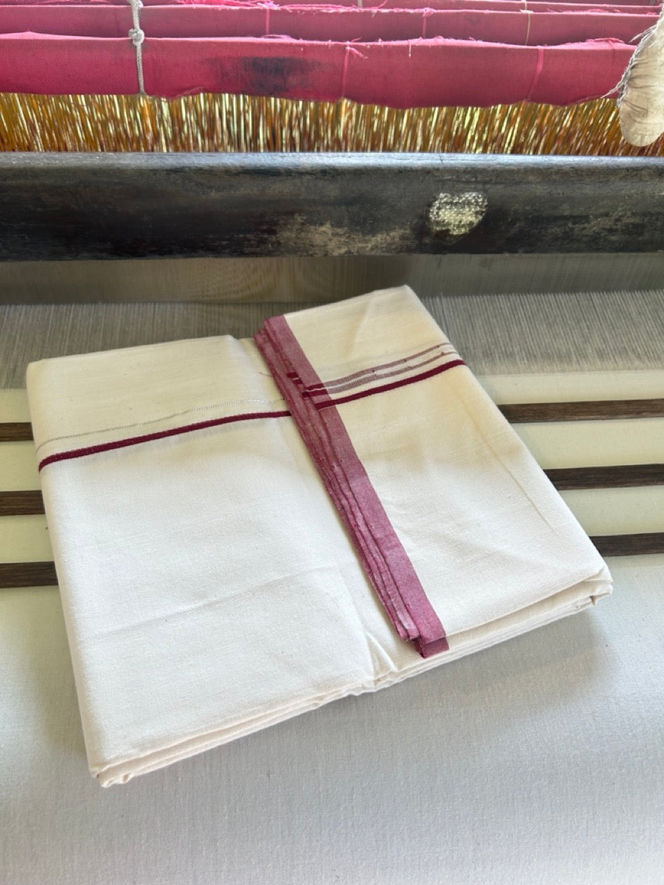 SIGNATURE KAITHARIKADA EXCLUSIVE SINGLE DHOTI - 25% DISCOUNT!! 100% Cotton Balaramapuram HANDLOOM Single Mundu/Dhoti - Off White - (Unbleached) 0.5 cm Maroon & Silver KASAVU Chutty Kara (2 meter / 4 muzham) - 1KK5040KAI