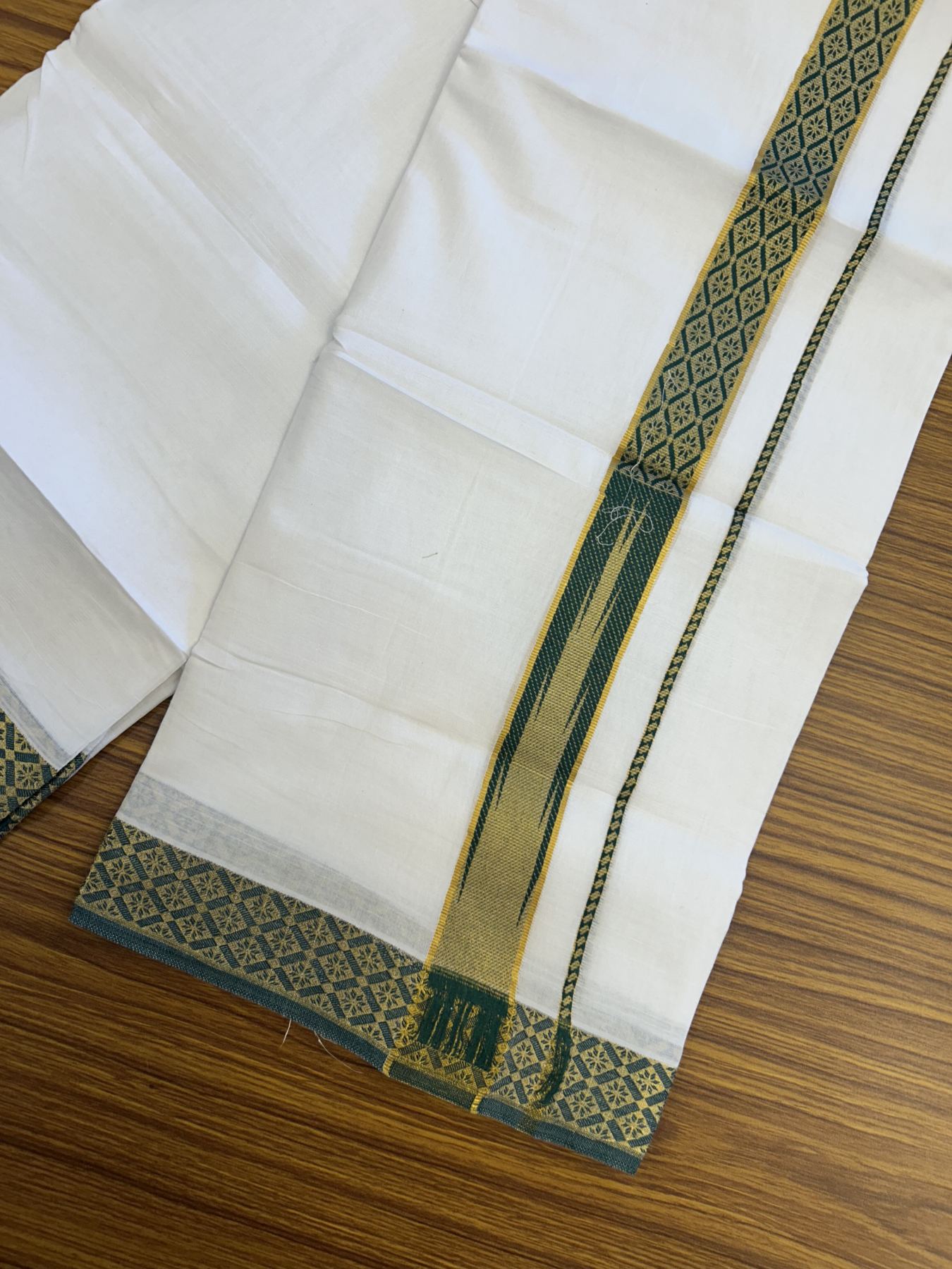 20% Discount ! KaithariKada Balaramapuram 100% Pure Cotton Double Pure White Mundu/Dhoti - 100x80 - 1.25 inch Puliyilakkara Gold Kasav & Green Jacquard Design Chutty kara 3.90 mtr (8 Muzham) - 16 KK5321 CJT