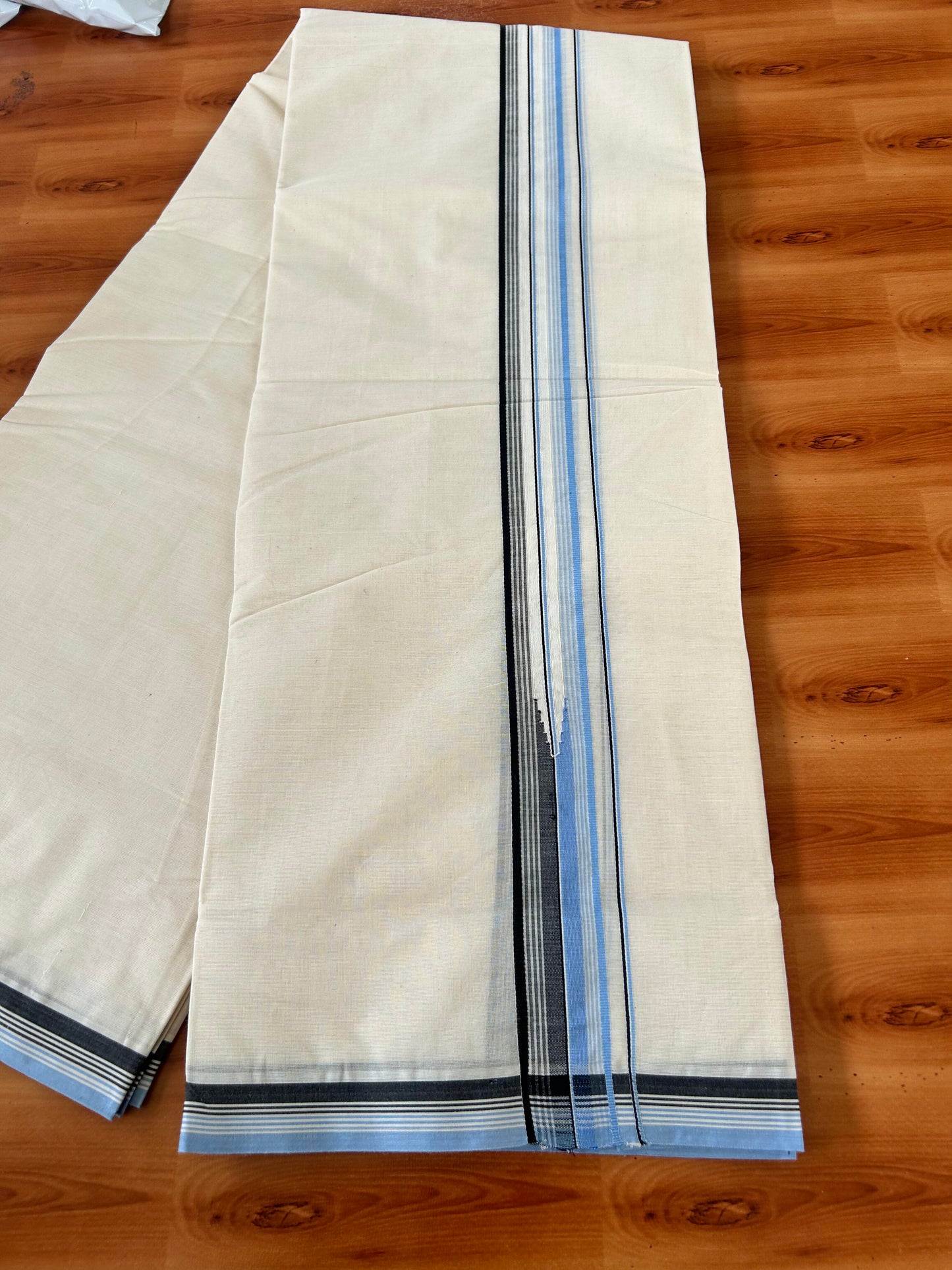 20% Discount! KaithariKada Balaramapuram 100% Cotton Double Off white Mundu/Dhoti- 100x100 - 1.5 inch Puliyilakkara Blue & Black Chutty Kara - 4 mtr (8.5 muzham) - 3 KK5420 ASH