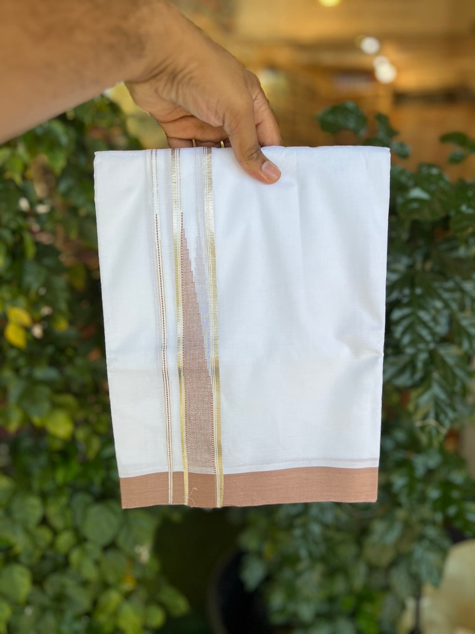 20% Discount! KaithariKada Balaramapuram 100% Cotton Double Pure white Mundu/Dhoti- 100x80 - 1.5 inch Silver & Mocca Brown Chutty kara - 3.90mtr ( 8 muzham) - 78 KK5279 CKS